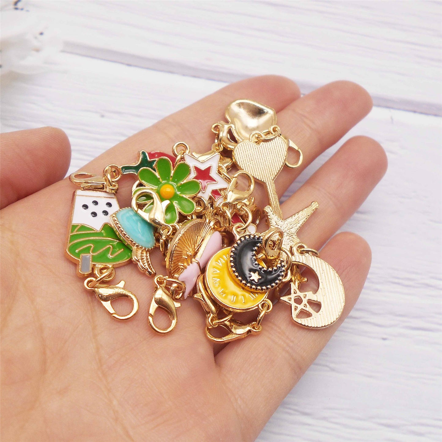 16PCS Metal Alloy Enamel Flower Fruit Star Heart Pendant with Lobster Clasp Cute Shoe Charms Keychain Dangle Bags Hanging Decoration