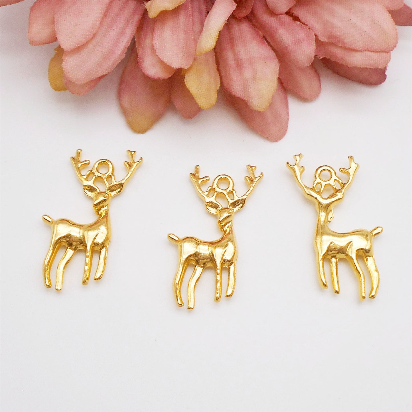 20pcs 18*27mm Gold Tone Deer Charms Alloy Christmas Elk Pendants for Party Decor Festival Gifts Jewelry Necklace Bracelet Earring Making Accessories