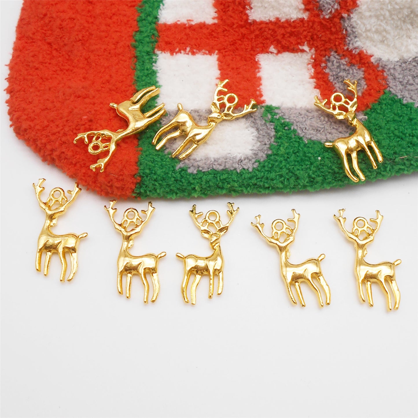 20pcs 18*27mm Gold Tone Deer Charms Alloy Christmas Elk Pendants for Party Decor Festival Gifts Jewelry Necklace Bracelet Earring Making Accessories