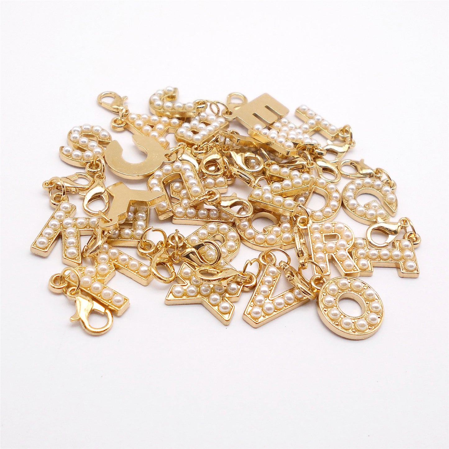 1/26pcs Alphabet A-Z Letters Charms Faux Pearl Embellished Alloy Pendants for Jewelry Making Accessories Ladies Bags Clothes Shoes DIY Crafts Decor