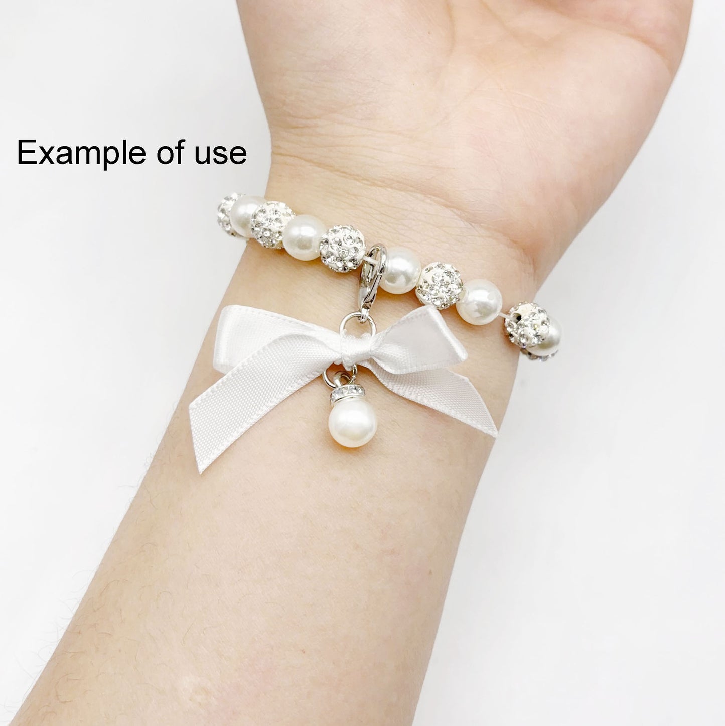 4pcs 4-5cm Handmade Ribbon Bowknot Pendants with Imitation Pearl Dangle Shoe Charms Earring Necklace Bracelet Jewelry Making Accessories Women Ladies Purses Bags Clothes Hanging Decor