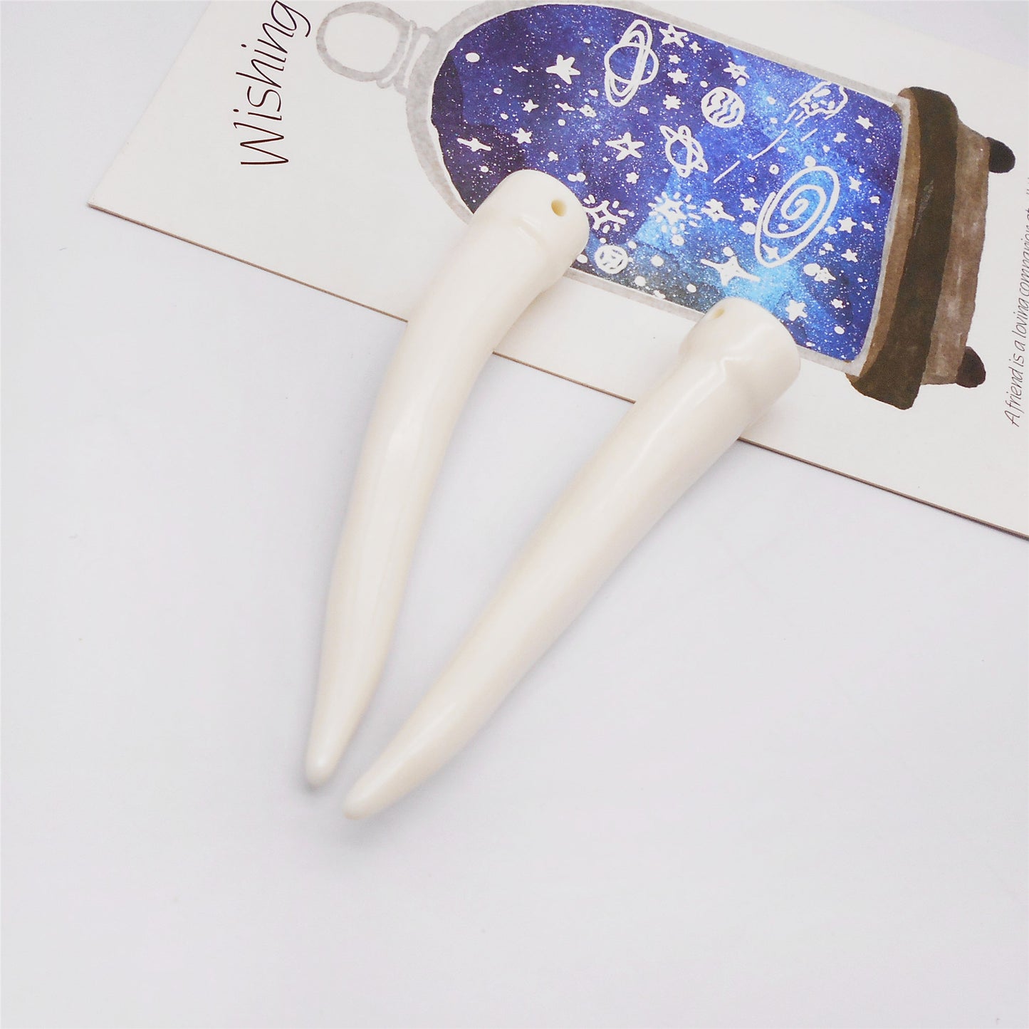 10pcs White Resin Animal Fangs Charms Imitation Wolf Teeth for Necklace Bracelet Earring Pendant Making DIY Crafts Decor Personality Decoration