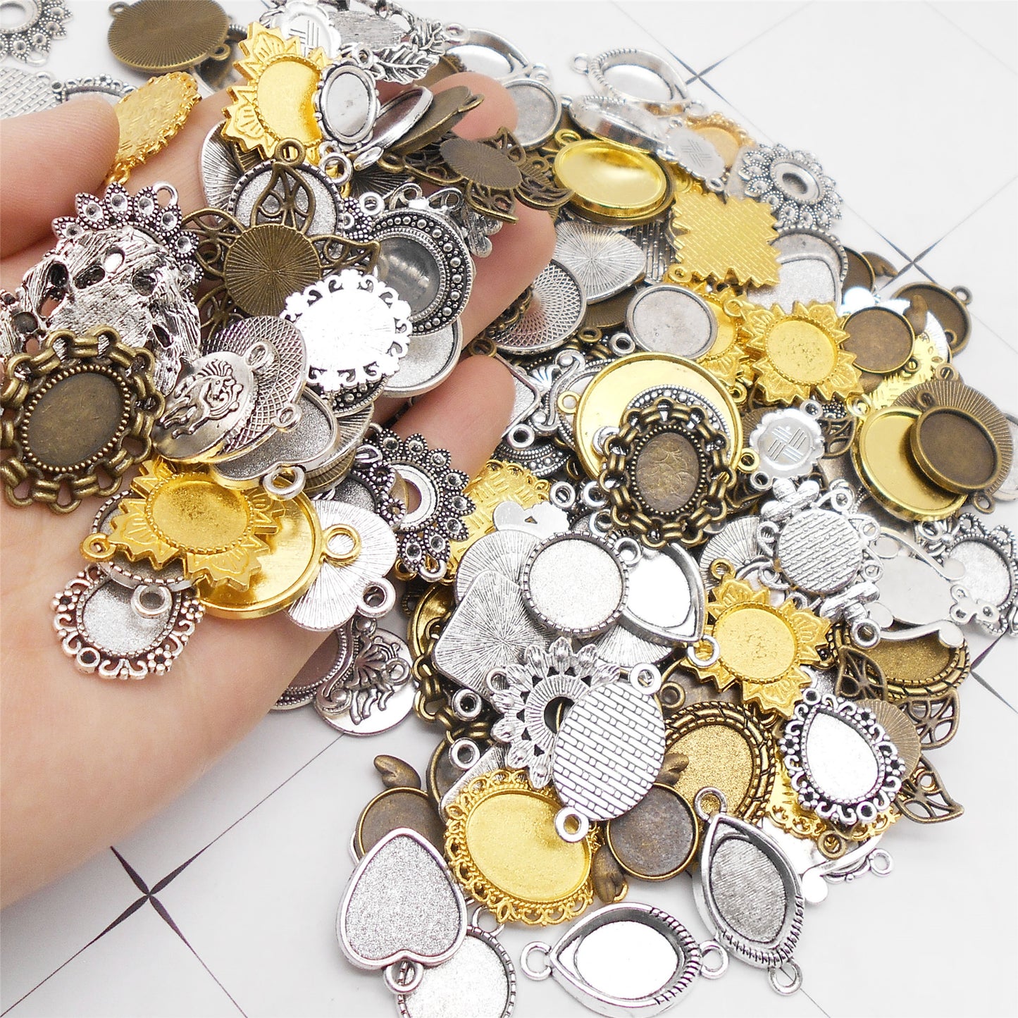 Mixed Alloy Base Blank Pendants Memorial Photo Gem Setting Tray Round & Square Bezel for DIY Jewelry Making Accessories 1-4.5cm