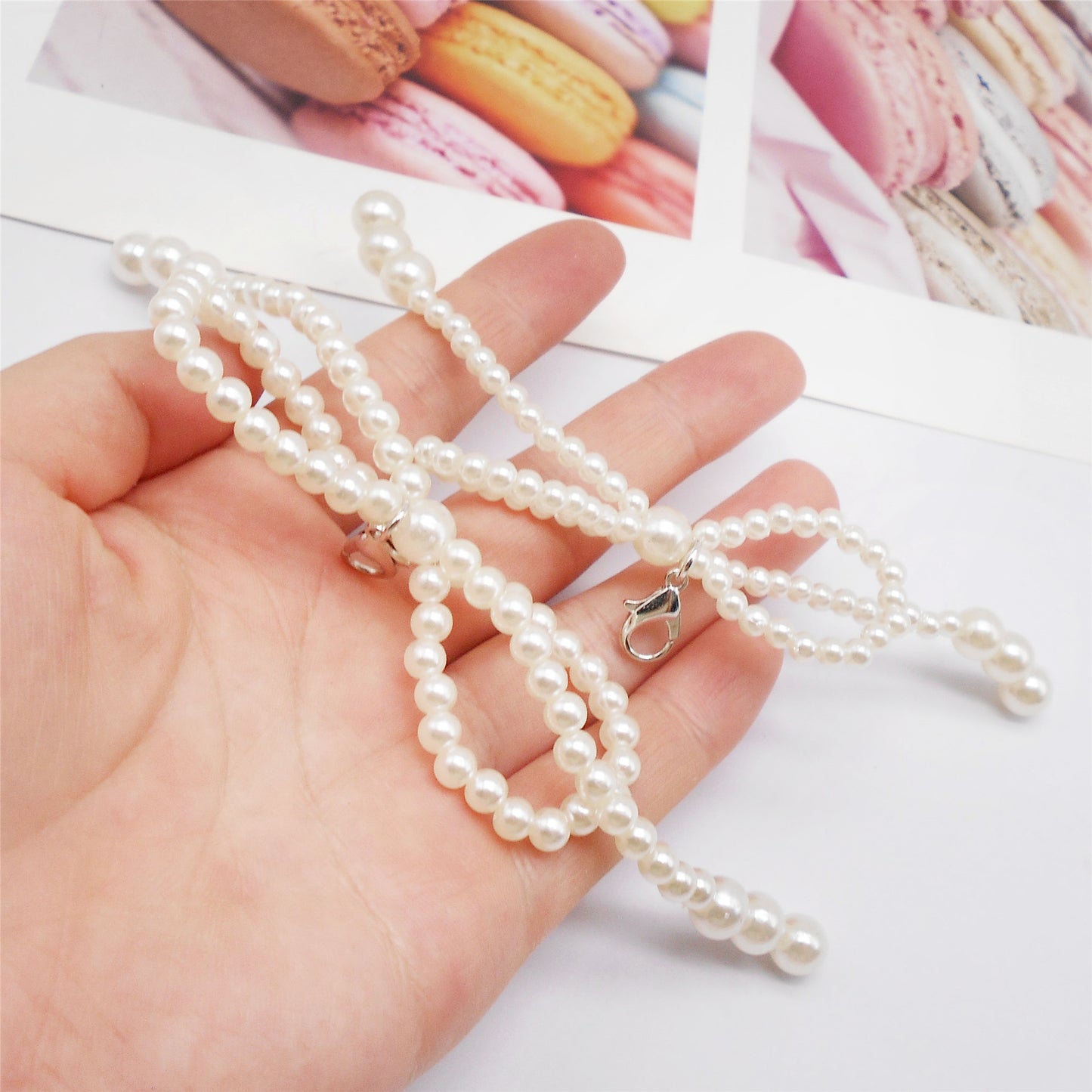 4pcs Handmade Imitation Pearl Bowknot Pendant with Lobster Clasp Shoe Charms Shoelace Clips Keychain Dangle Jewelry Making Accessories DIY Crafts Decor