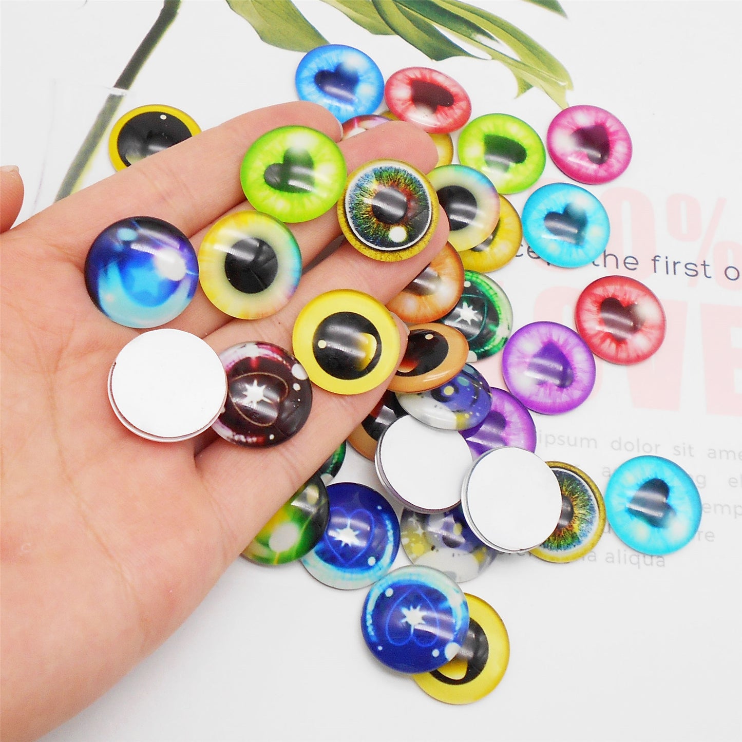 25 Pairs Luminous Glass Dragon Eyes 6mm 8mm 10mm Heart & Round Pupil Animal Safety Eyes Dome Handmade Scrapbook Photo Cabochons Glow in Dark Human Doll Eyes Flat Back DIY Jewelry Doll Toy Making Accessories