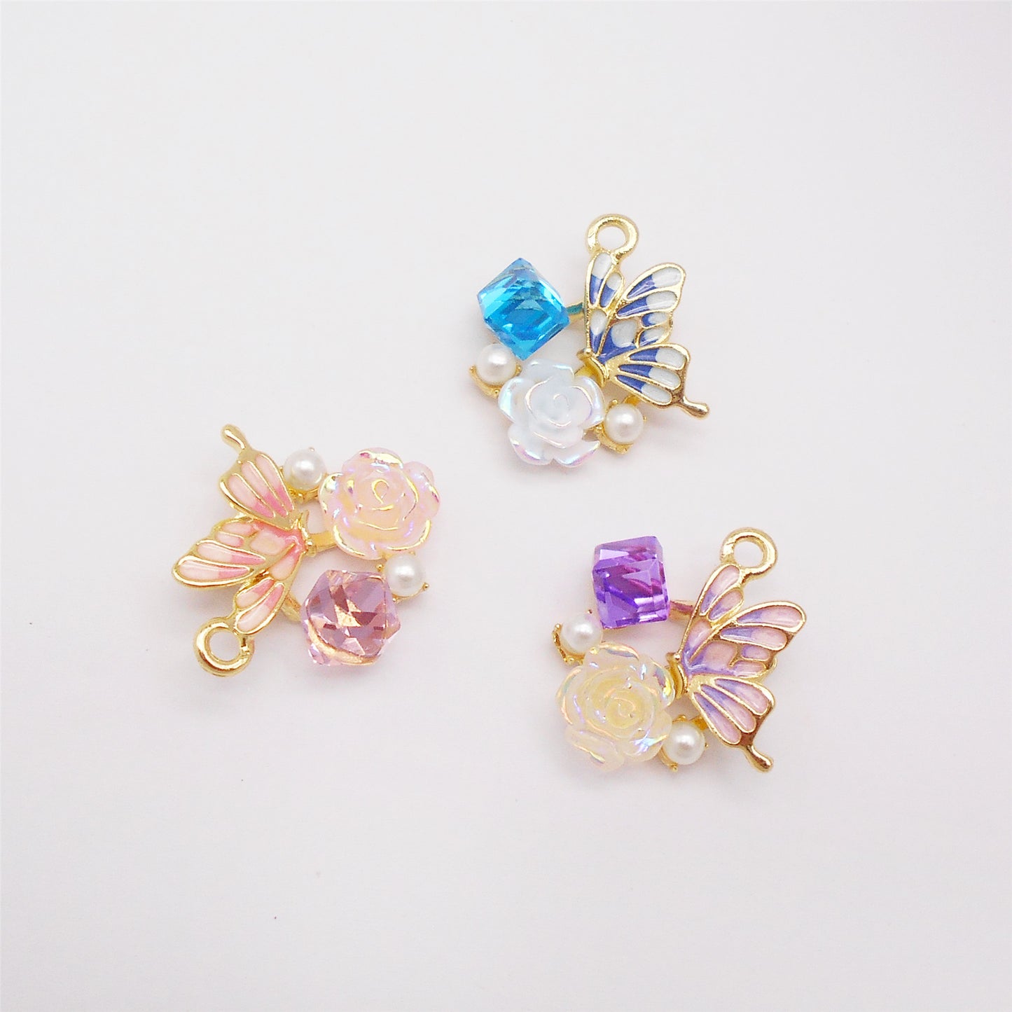 3Pcs Camellia Charm with Faux Pearl Crystal Rhinestone Butterfly Gathering Flowers Pendant Enamel Alloy Jewelry Making Accessory DIY Crafts Decor 23.5x22.5mm