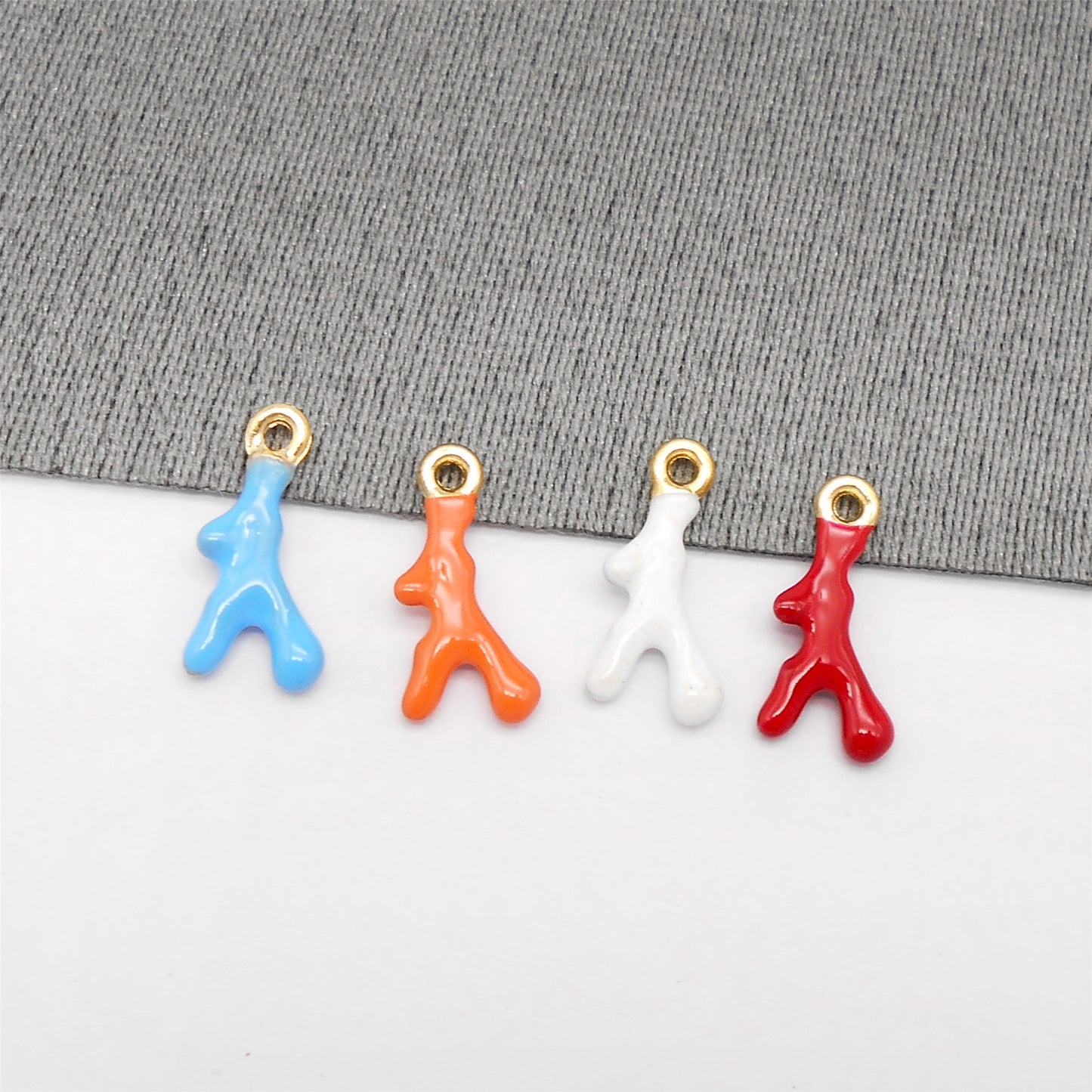 12Pcs Christmas Deer Antlers Charm Alloy Enamel Coral Branch Shape Pendant for Jewelry Necklace Bracelet Making DIY Crafts Decor Supplies 17x8.5mm