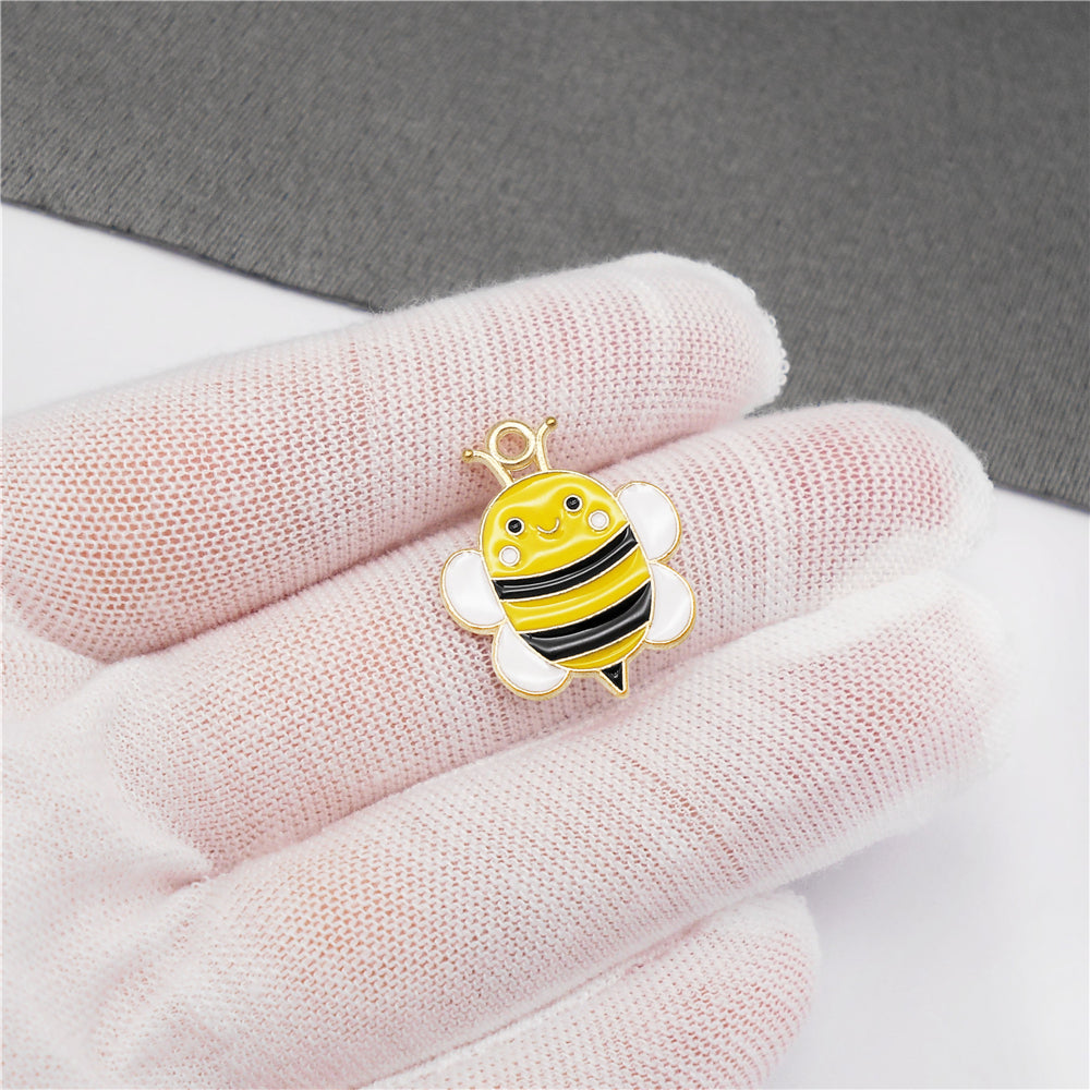 10pcs 23x18mm Cute Bee Charm Enamel Cartoon Bumblebee Pendant Alloy Jewelry Accessories for Necklace Bracelet Making DIY Crafts Decor