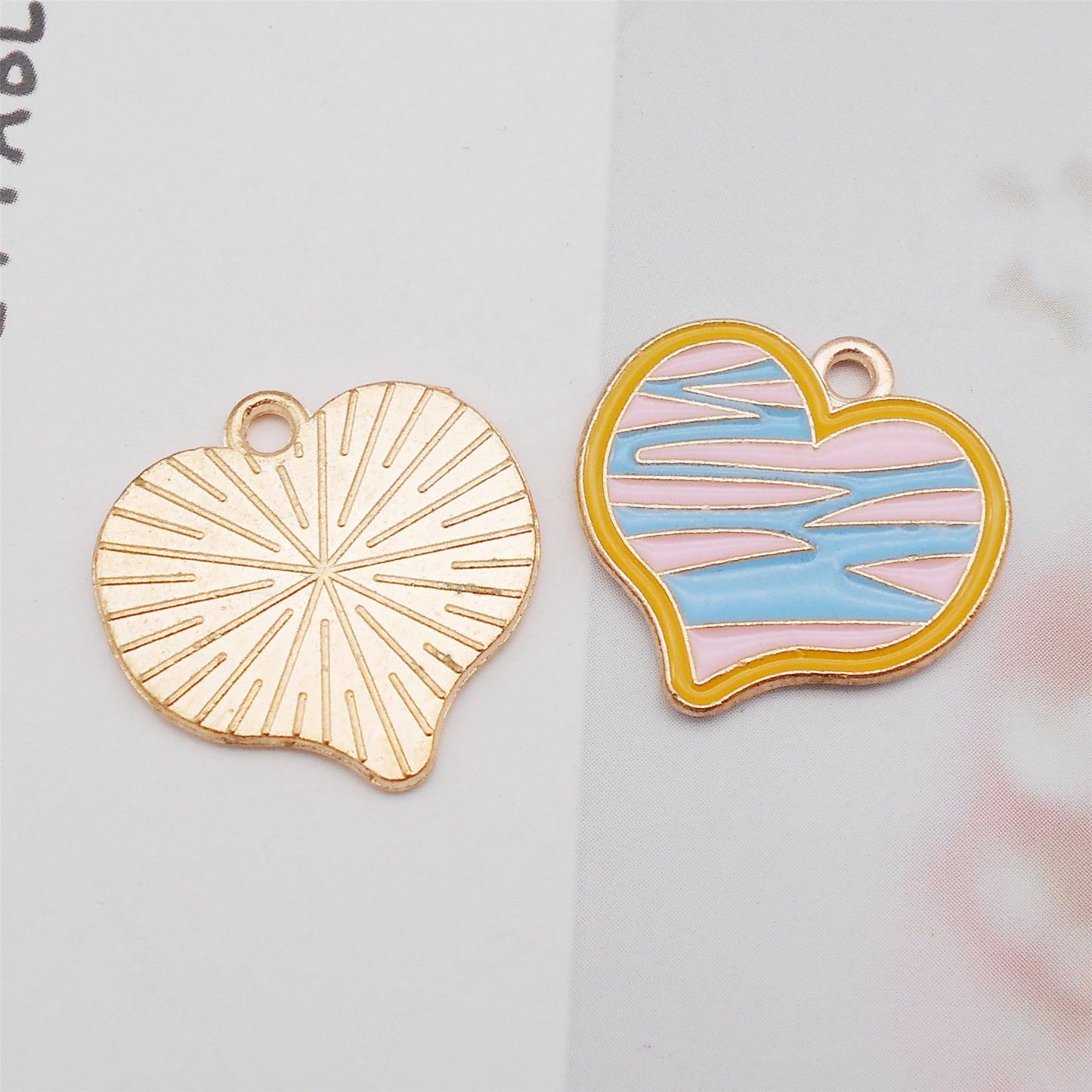 4pcs Enamel Heart Charm Metal Alloy Jewelry Pendant for Necklace Bracelet Earrings Making DIY Crafts Decor