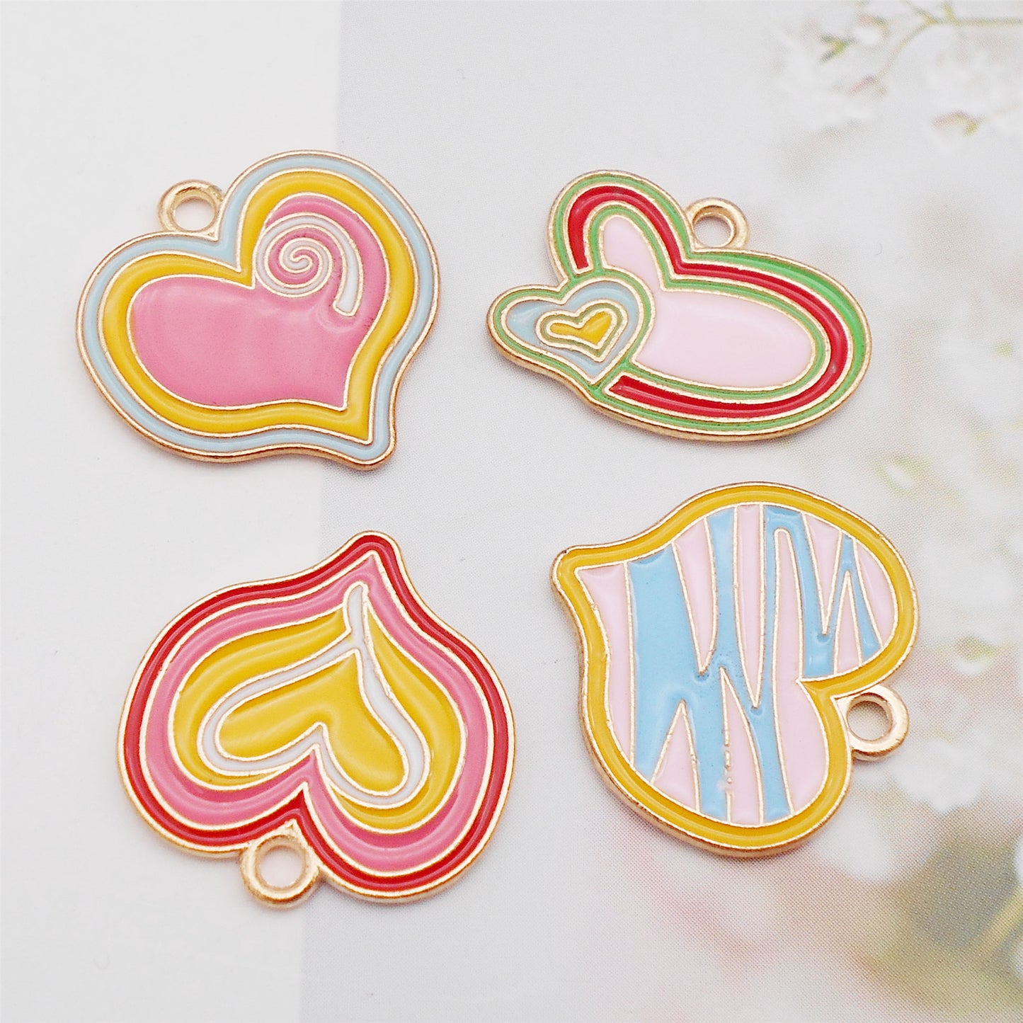 4pcs Enamel Heart Charm Metal Alloy Jewelry Pendant for Necklace Bracelet Earrings Making DIY Crafts Decor