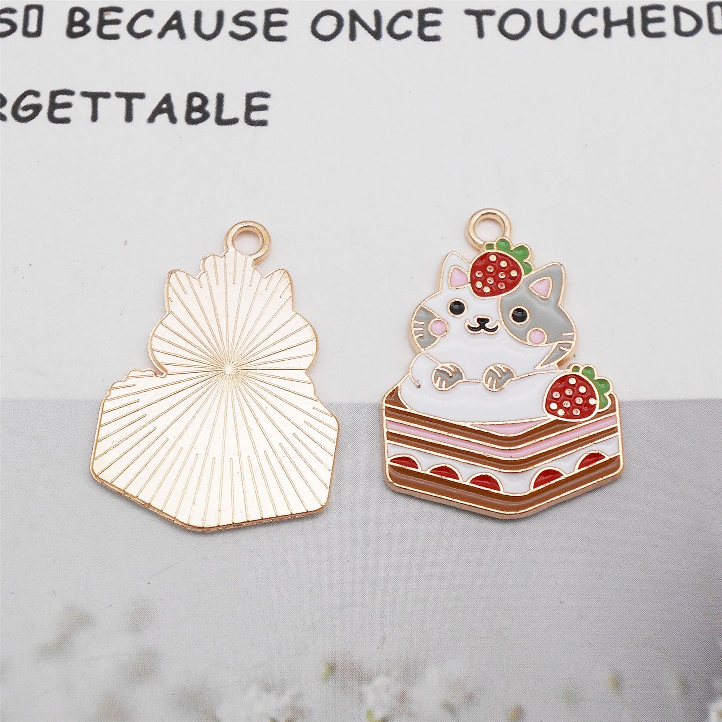 4Pcs Cat in Honey Jar Charms Kawaii Cake Cat Pendant Alloy Enamel Jewelry Necklace Bracelet Accessory DIY Crafts Decor Supplies