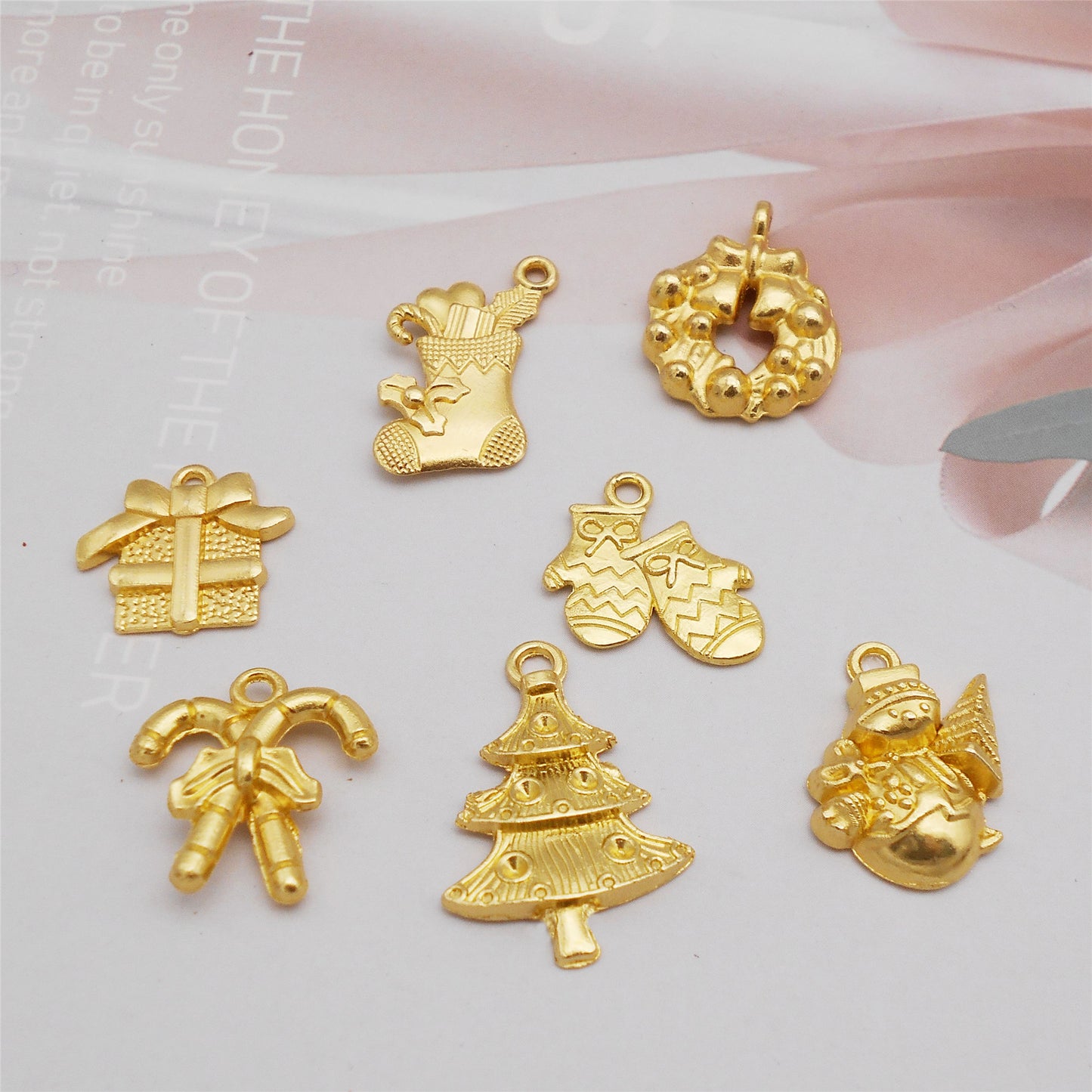100 Grams Mixed Alloy Christmas Collection Charms for Jewelry Pendants Necklace Earrings Bracelet Making Home Decoration DIY Craft Accessory