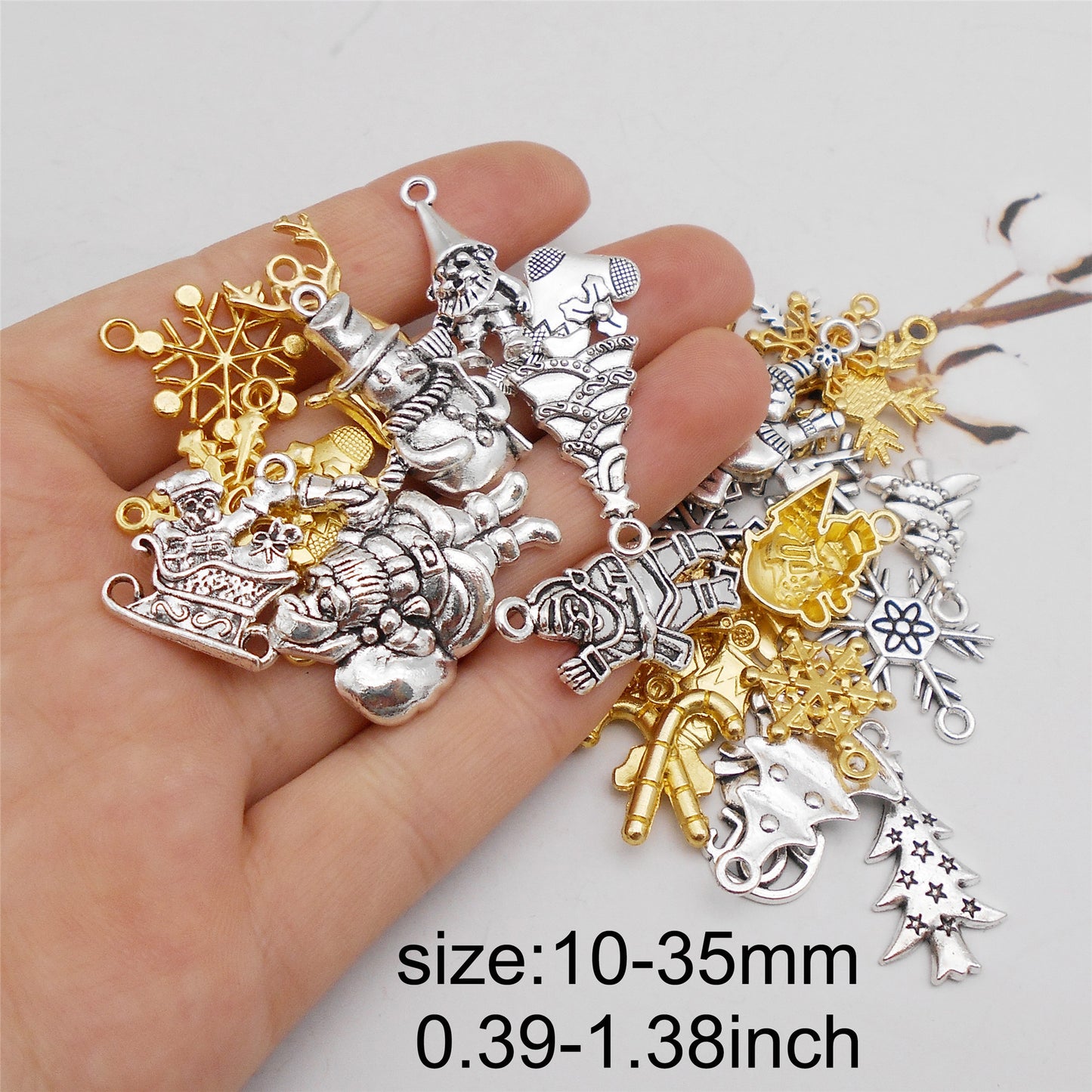 100g One Pack of Mixed Elk Snowflake Design Charm Alloy Christmas Dangle Pendant for DIY Jewelry Making, Crafts Christmas Tree Decor