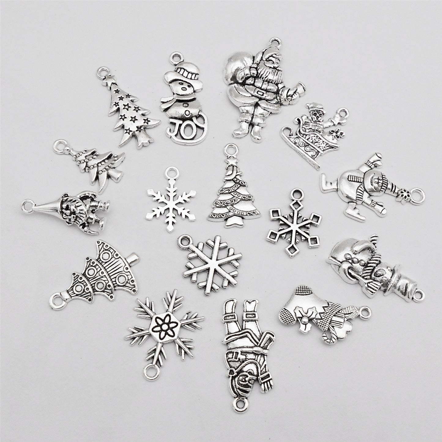 100 Grams Mixed Alloy Christmas Collection Charms for Jewelry Pendants Necklace Earrings Bracelet Making Home Decoration DIY Craft Accessory