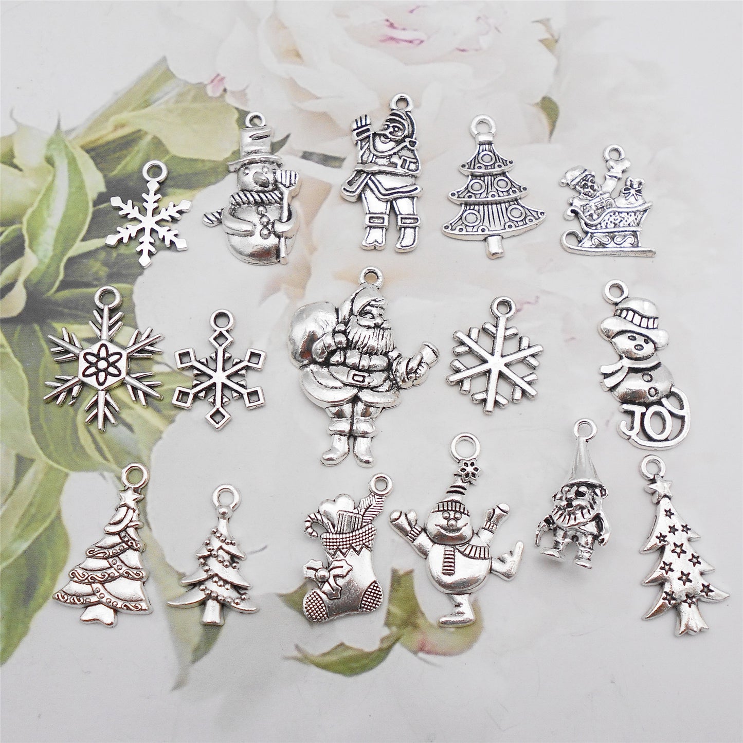 100 Grams Mixed Alloy Christmas Collection Charms for Jewelry Pendants Necklace Earrings Bracelet Making Home Decoration DIY Craft Accessory