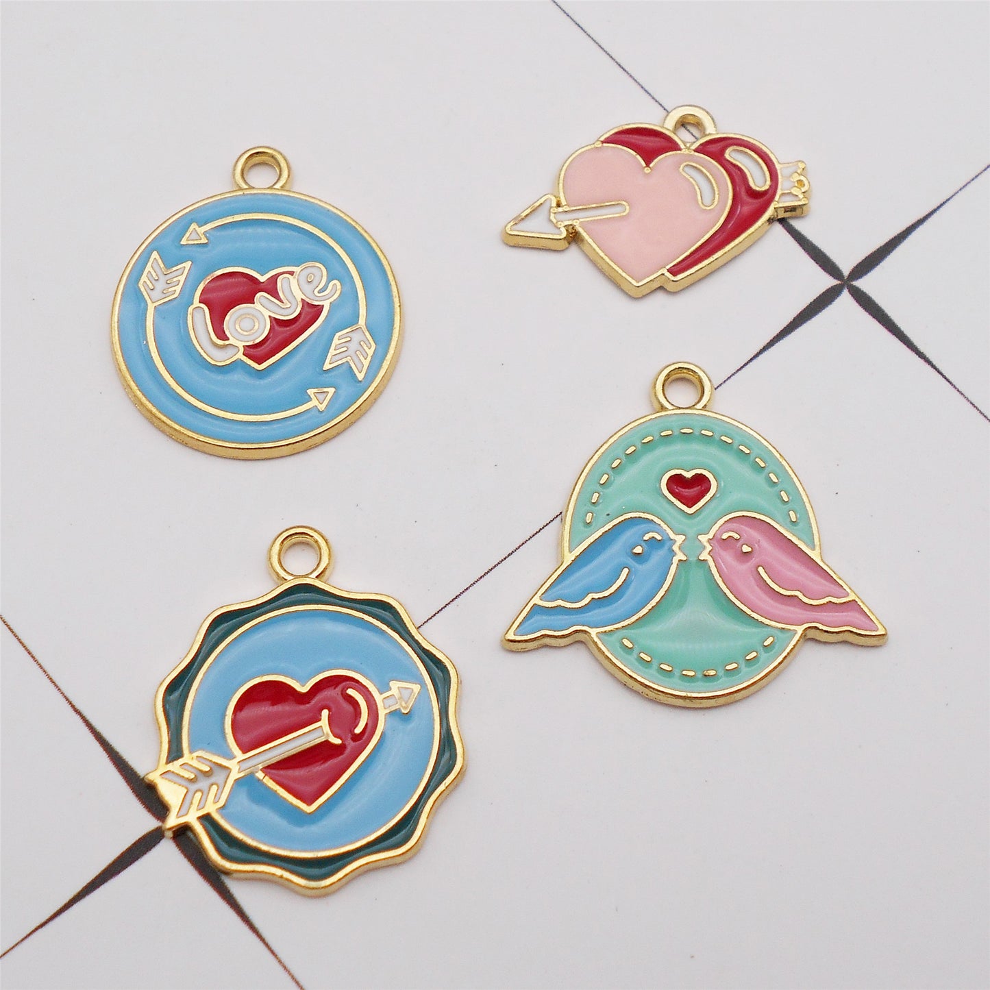 4Pcs Enamel Love Heart Series Charm Alloy Jewelry Pendant for Women DIY Necklaces Bracelets Bag Purse Hanging Dangle Making