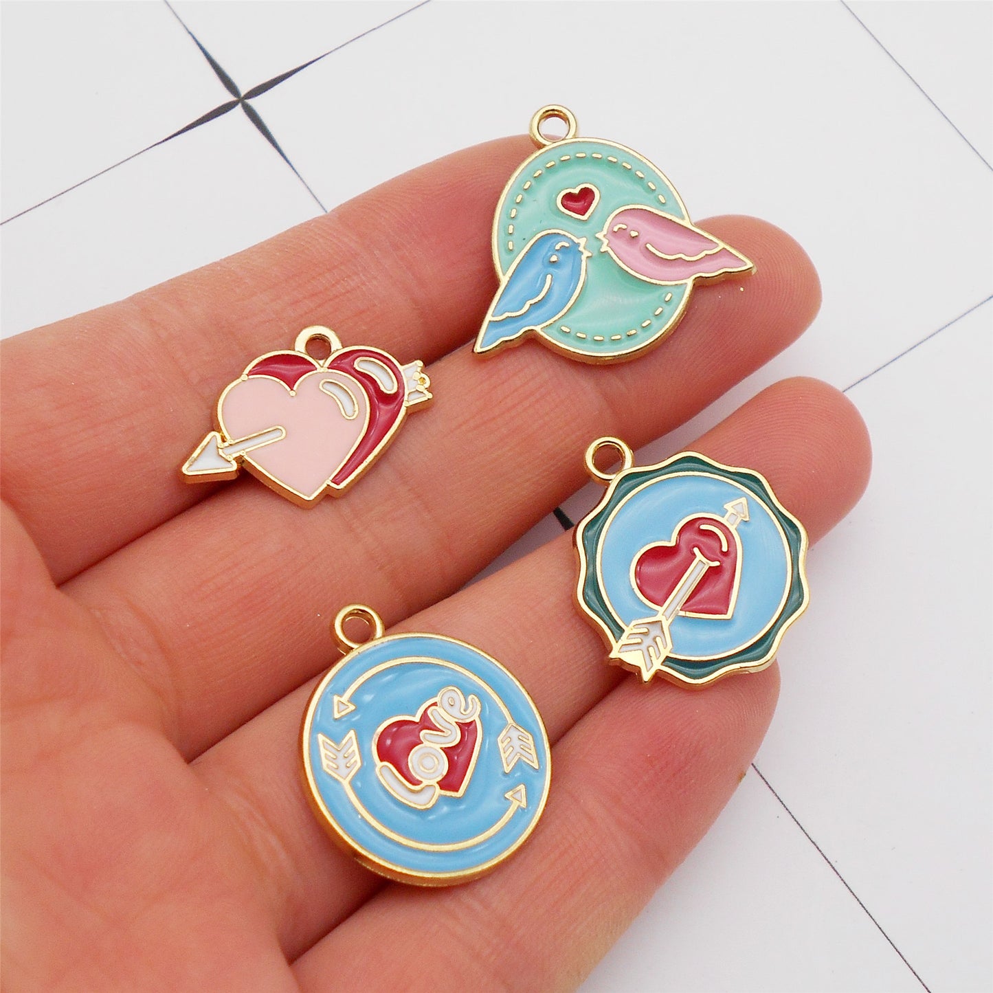 4Pcs Enamel Love Heart Series Charm Alloy Jewelry Pendant for Women DIY Necklaces Bracelets Bag Purse Hanging Dangle Making