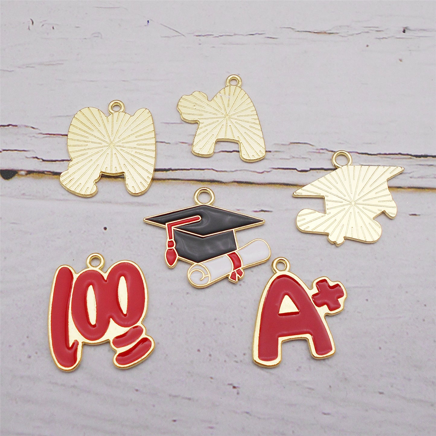 6Pcs Alloy Enamel Doctoral Cap, 100-Point, A+ Design Charms Graduation Time Pendant DIY Jewelry Making Accessory Graduation Gift for Friends