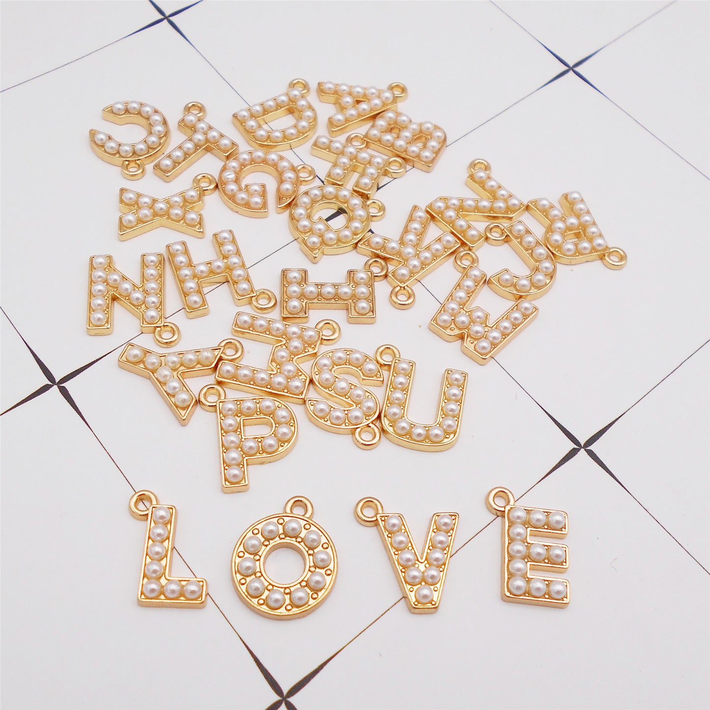 10Pcs Alloy Bezel A-Z Letter Charm Faux Pearl Embellished Gold Color Pendant DIY Jewelry Dangle for Necklace Ankle Bracelet Making