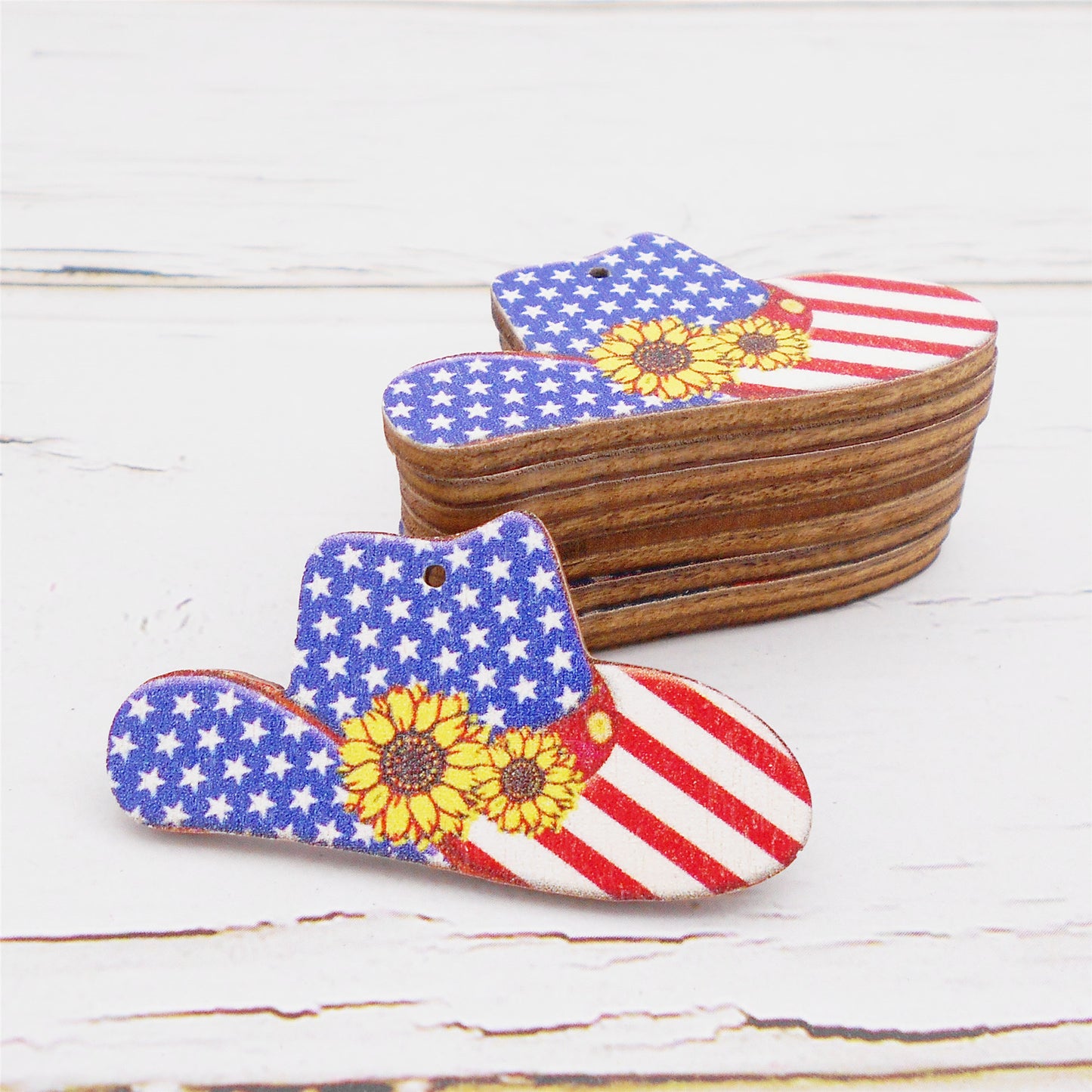2Pcs American Flag Pattern Charms 24x44mm Wood Hat Shaped Dangle for Pendant Bracelet Necklace Earrings Making DIY Crafts Supplies Phone Chain Decor