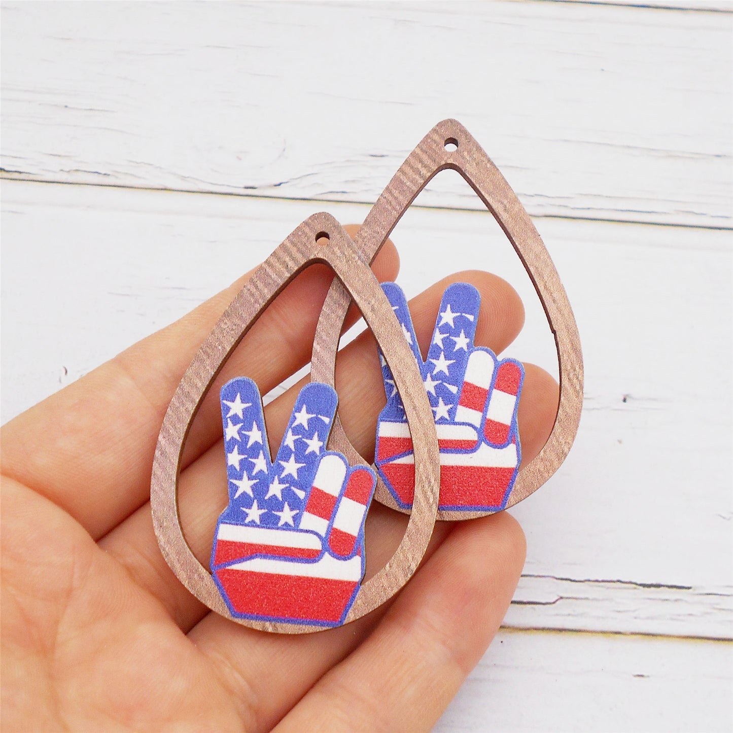 2Pcs Teardrop Frame V Sign Hand Gesture Charms American Flag Pattern Wood Dangle Victory Gesture Design for DIY Pendant Jewelry Making Necklace Bracelet Earrings Decor Crafts Supplies 58x37.5mm