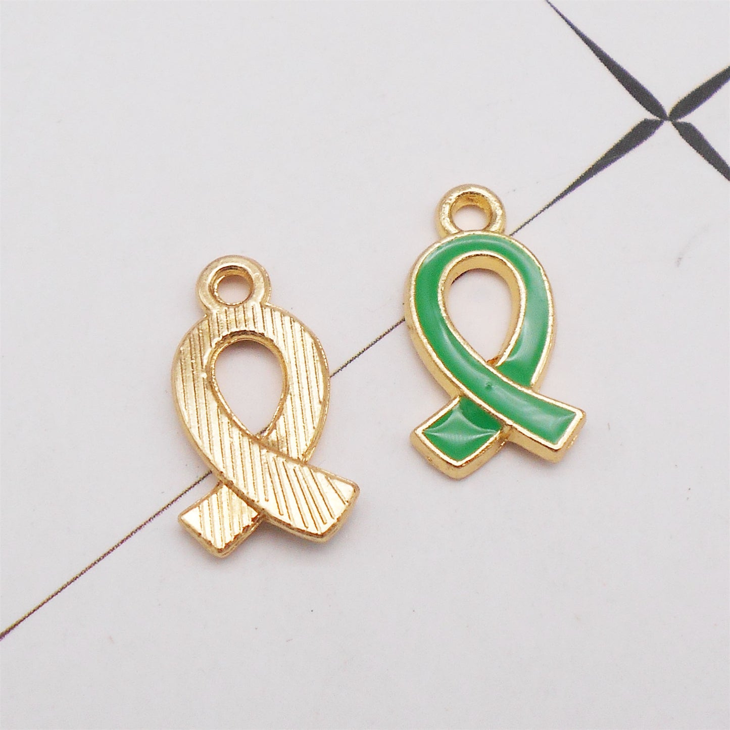 7Pcs Mini Enamel Scarf Charms 17x10mm Metal Jewelry Pendant for Necklace Bracelet Earrings Making, DIY Crafts Decor