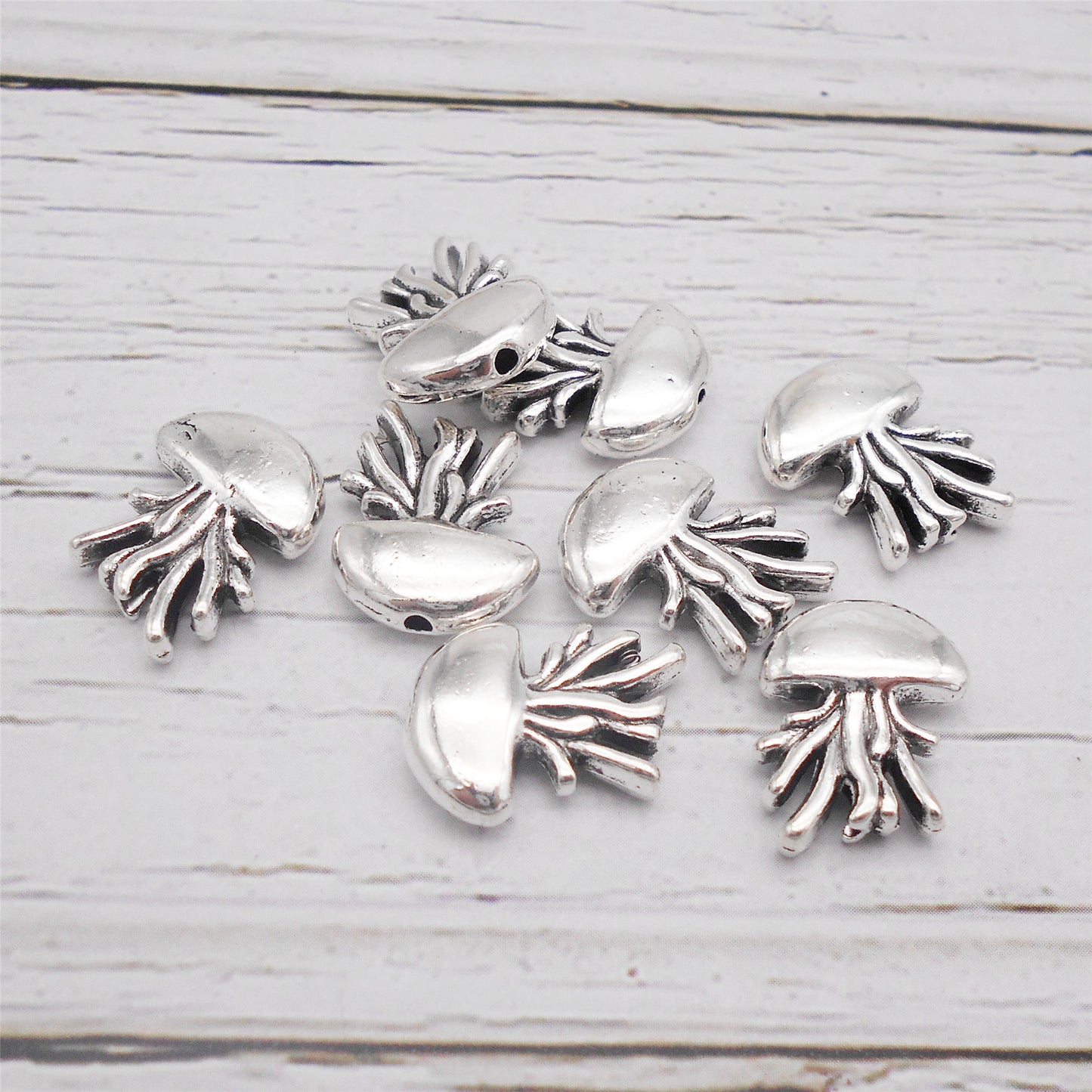 30pcs 14x12mm Antique Silver Jellyfish Hole Beads 1mm Hole Diameter, Alloy Marine Life Designed Spacer Beads for Jewelry Making Supplies DIY Craft Decor
