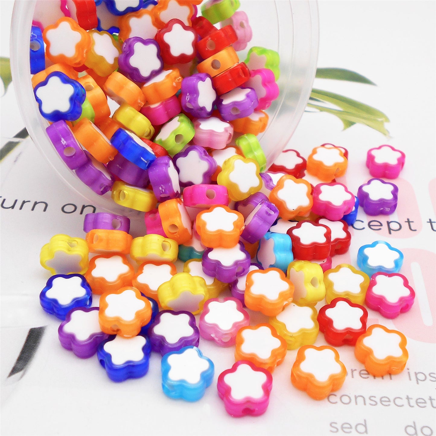 50Pcs 10mm Flower Shaped Beads Plum Blossom Pattern Spacer Beads Plastic Accessories for Necklace Bracelet Earrings Making, Phone Chain Crafts Decor