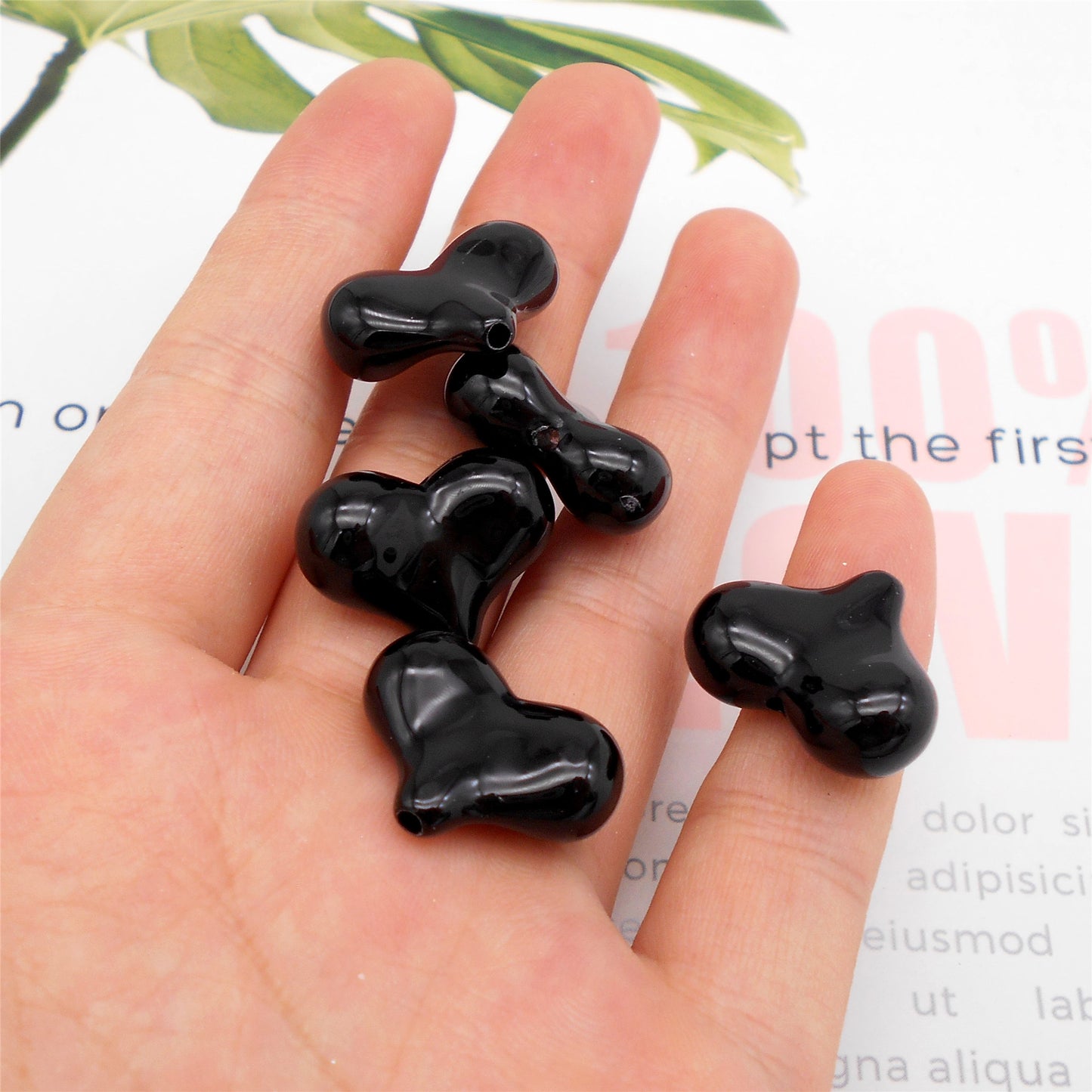 20Pcs 21.5x16.5mm Heart Shaped Beads Black Plastic Spacer Beads for Necklace Bracelet Earrings Making DIY Crafts Decor