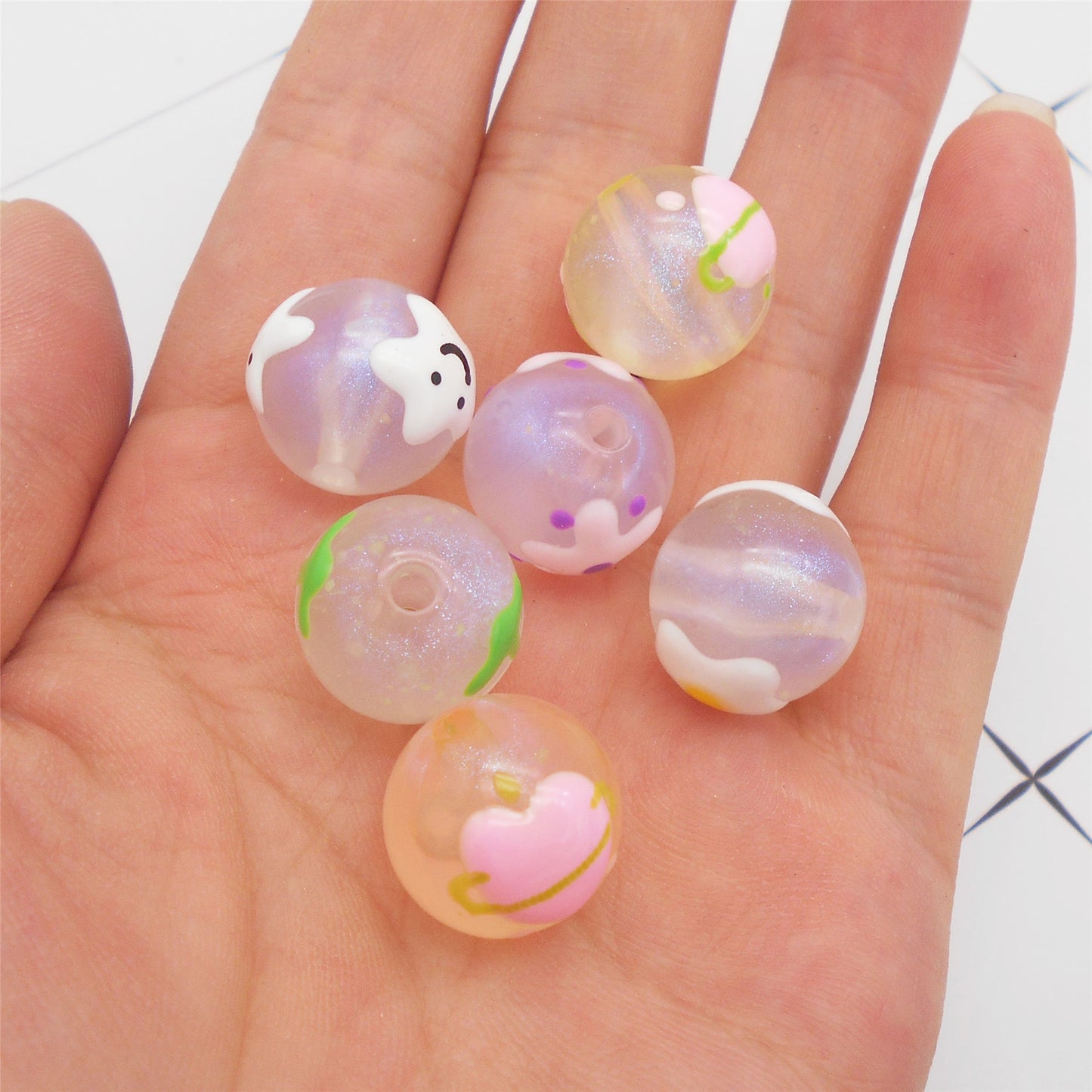 10Pcs 16mm Glow in Dark Beads Hand-Painted Plastic Spacer Beads for Bracelet Necklace Making DIY Phone Chain Crafts Decor