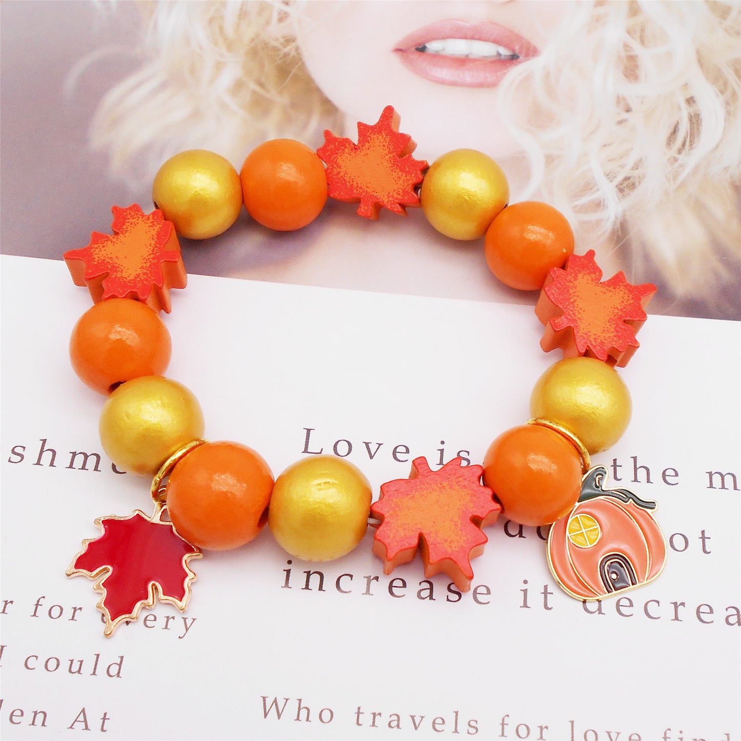 1 Piece Alloy Maple Leaf Dangle Bracelet Wood Beads Bracelet Autumn Series Jewelry for Festival Gifts & Daily Wear