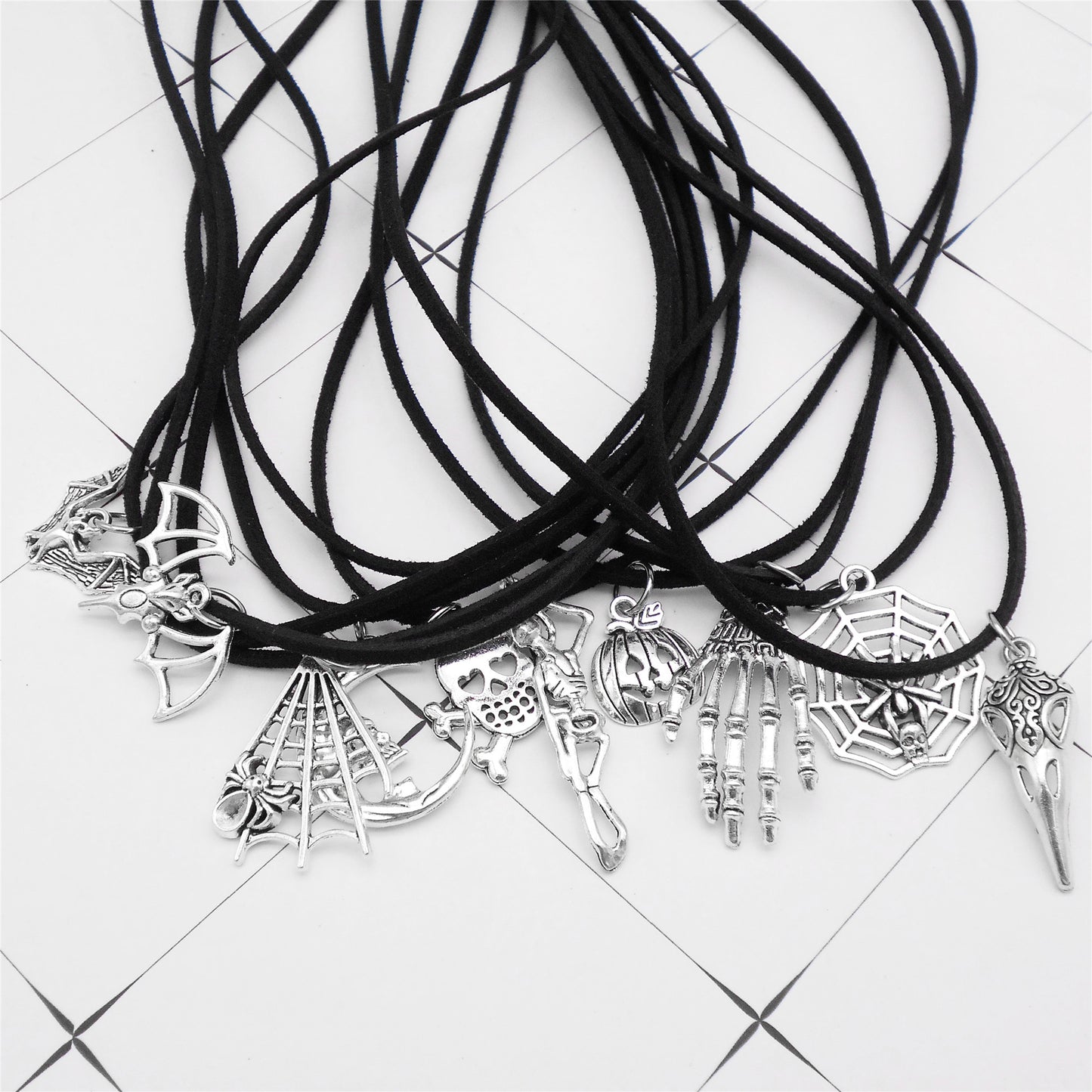 1 Piece Bat Moon Skull Hand Dangle Necklace Halloween Theme Metal Jewelry Korean Velvet Necklace Vintage Silver Festival Gifts