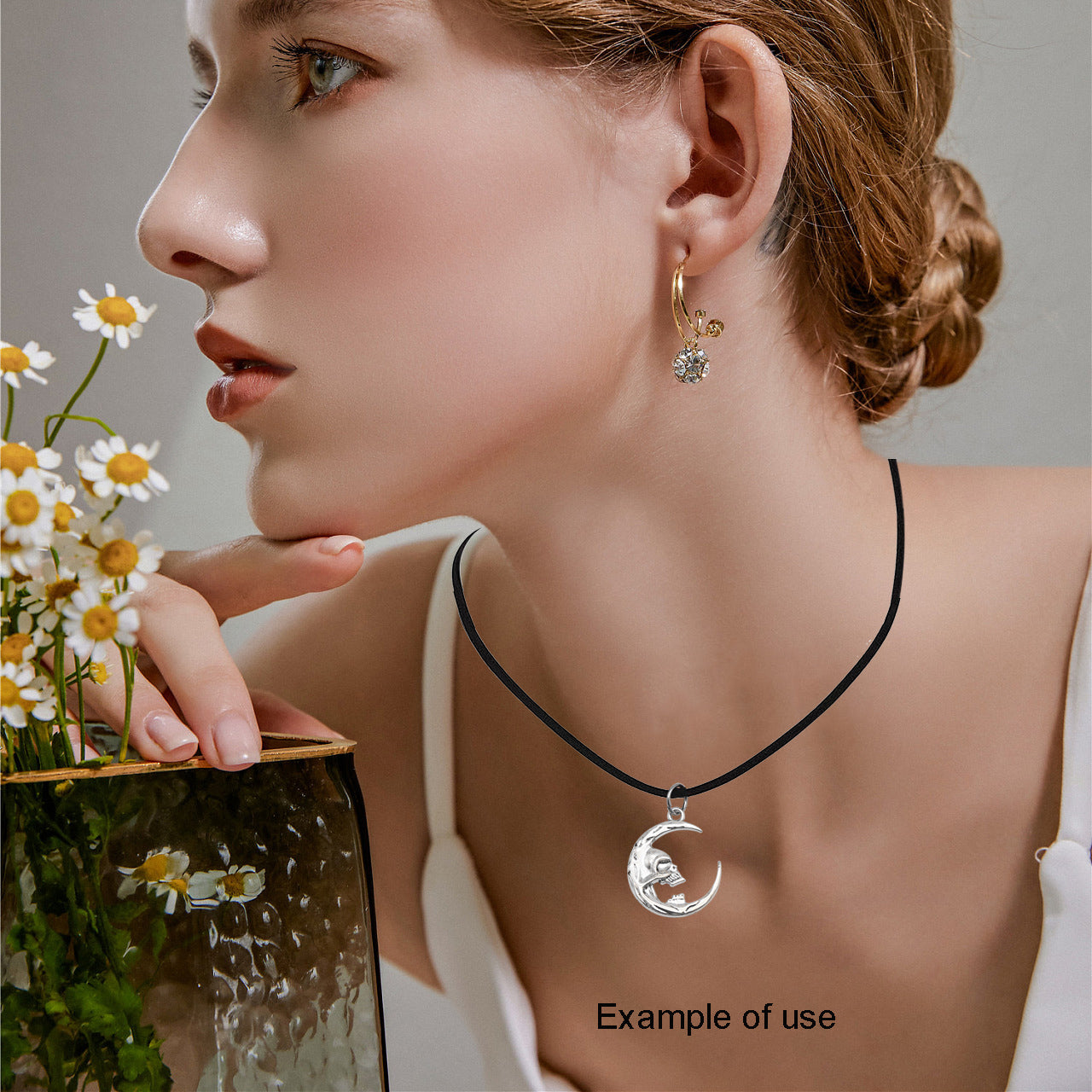 1 Piece Bat Moon Skull Hand Dangle Necklace Halloween Theme Metal Jewelry Korean Velvet Necklace Vintage Silver Festival Gifts