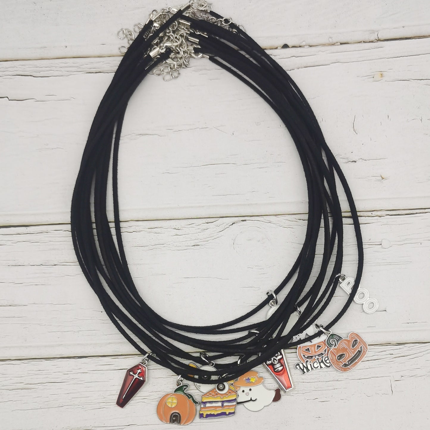 1 Piece Halloween Pumpkin Ghost Necklace - Korean Velvet Enamel Dangle Clavicle Jewelry for Women, Cute Metal Charm Necklace, Daily Wear & Festival Gift