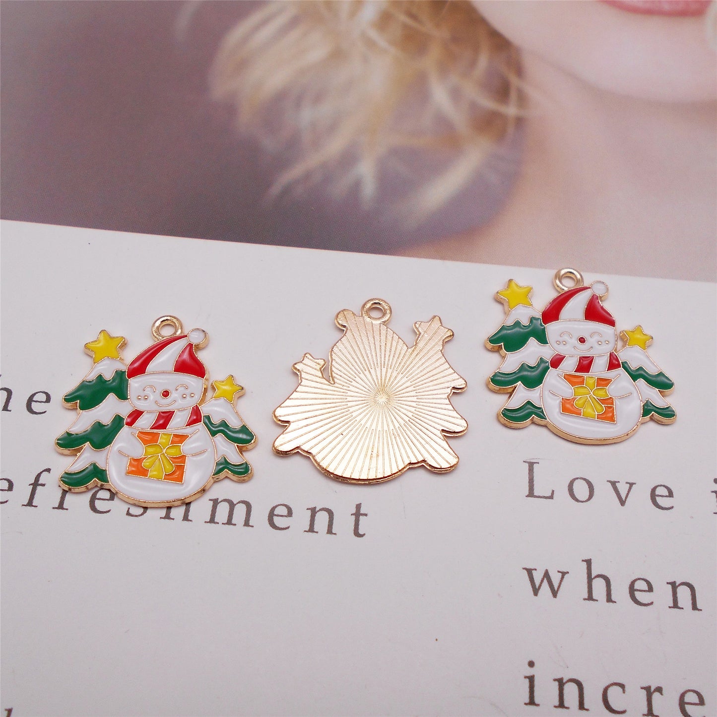 12Pcs Enamel Christmas Theme Charms Metal Mini Santa Claus Cute Snowman Pendants for Necklace Bracelet Earrings Making Accessories DIY Crafts Decor