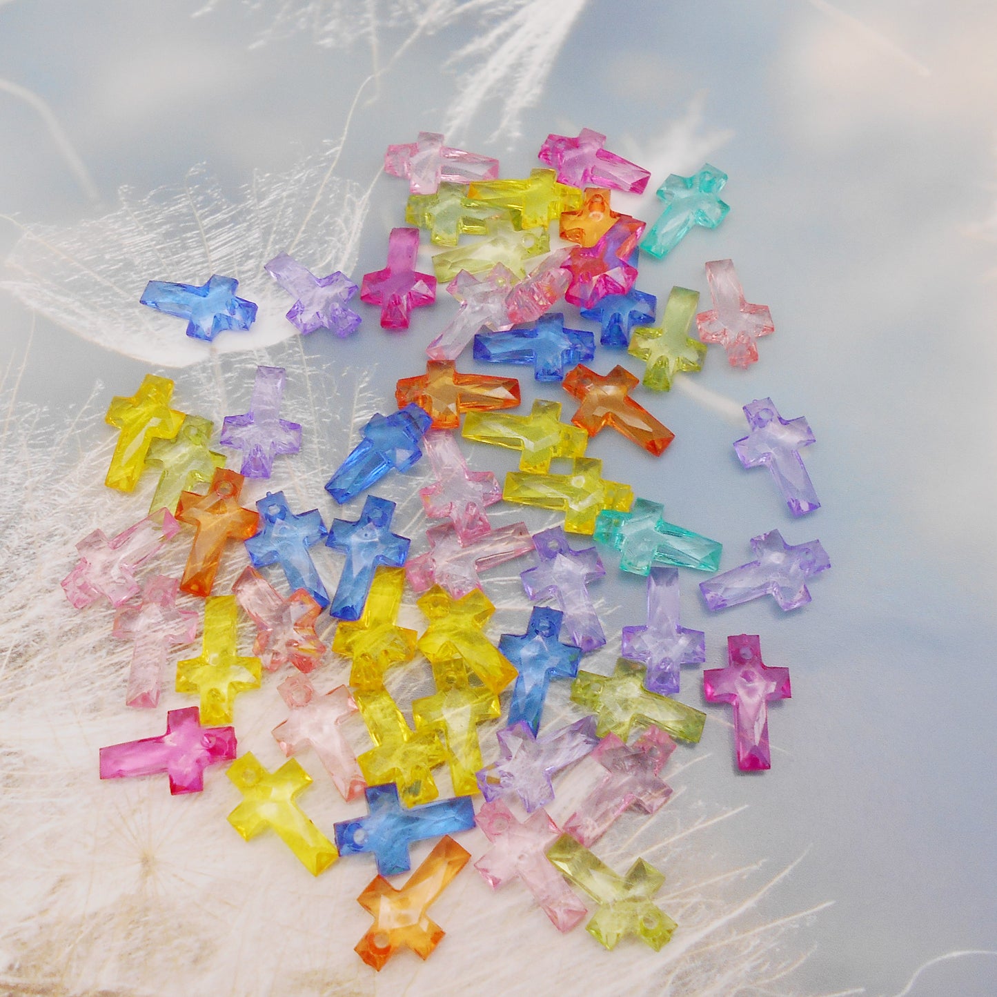 100pcs Transparent Acrylic Cross Charms DIY Pendant Supplies Colorful Jewelry Findings Necklace Bracelet Charms 16x10x4mm