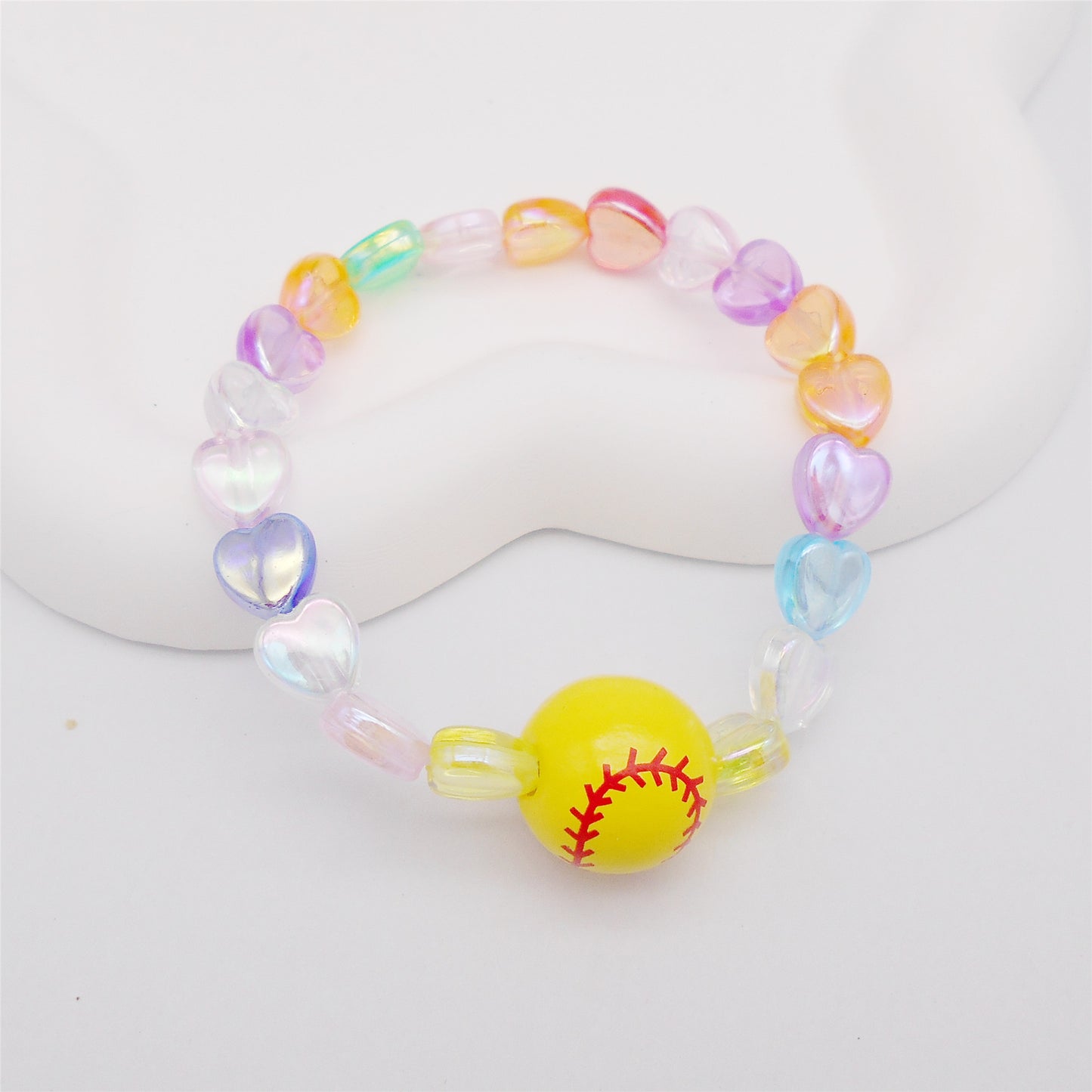 1 Piece Wood Softball Bead Bracelet with Plastic Heart Beads, Handmade Bead Bracelet Women Jewelry for Everyday Wear