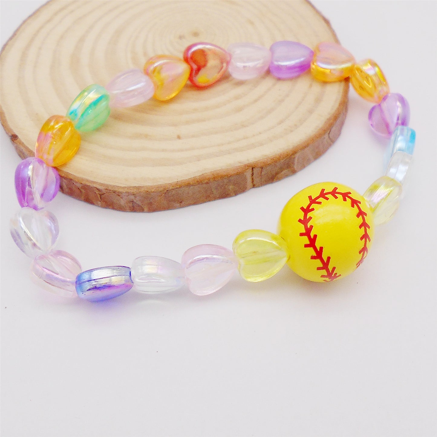 1 Piece Wood Softball Bead Bracelet with Plastic Heart Beads, Handmade Bead Bracelet Women Jewelry for Everyday Wear