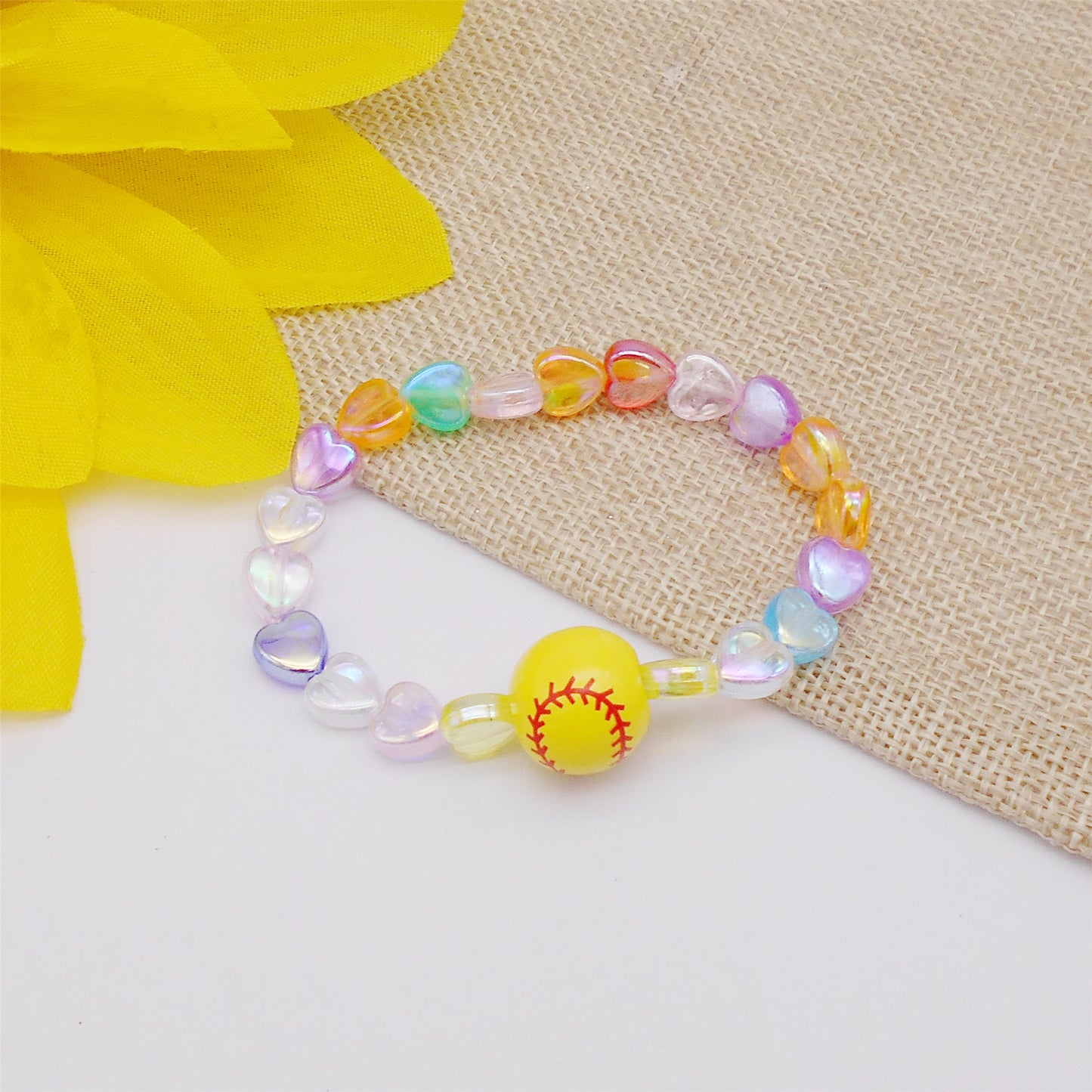 1 Piece Wood Softball Bead Bracelet with Plastic Heart Beads, Handmade Bead Bracelet Women Jewelry for Everyday Wear
