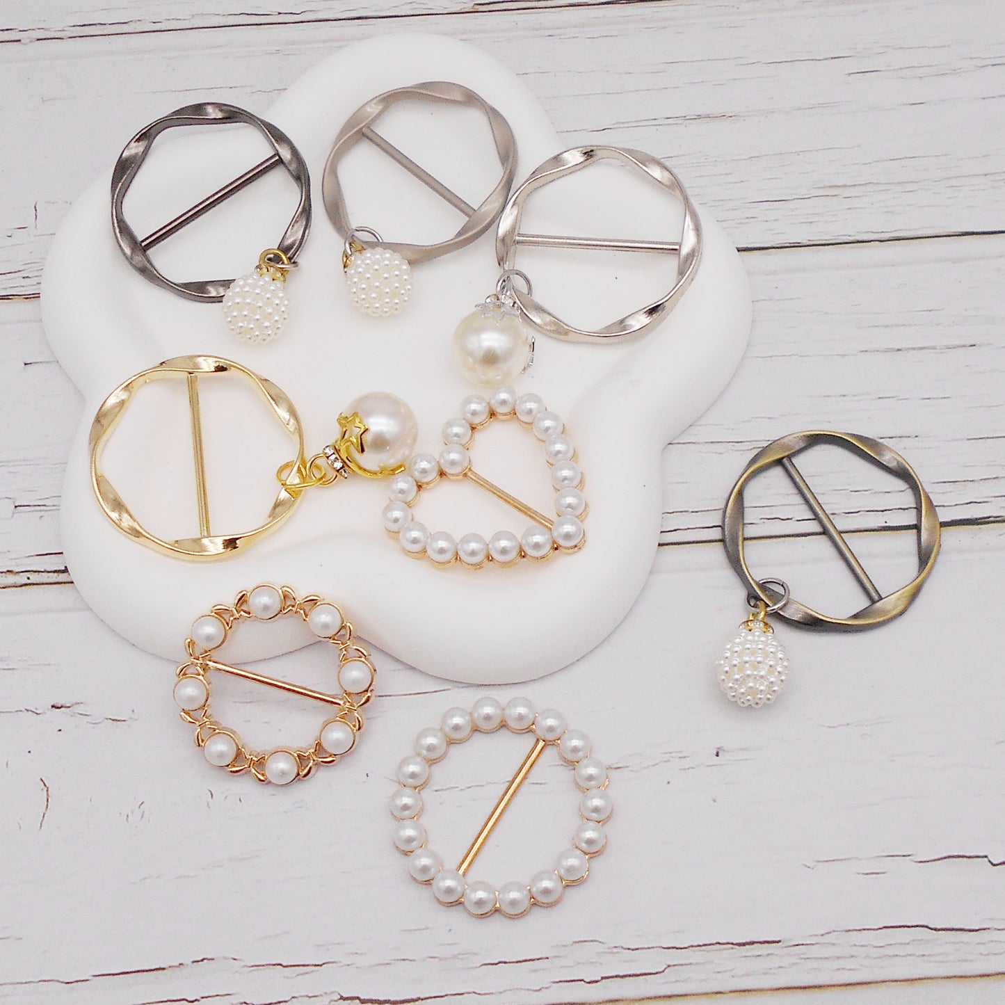 8Pcs Imitation Pearl Dangle Dress Clip Buckle Metal Round & Heart Shaped Hem Weight Clip/Silk Scarf Ring Holder/Scarf Fastener - Decorative Clothing Accessories