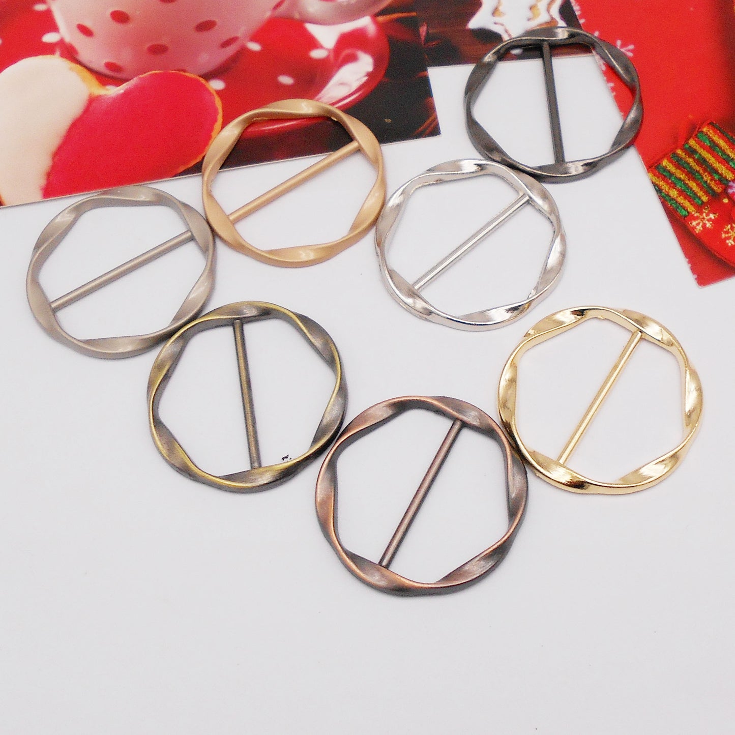 7Pcs Metal Alloy Dress Scarf Clip Buckle Scarf Ring Shawl Hem Weight Clip Silk Scarf Clasp Clips T-Shirt Brooch for Clothing Accessory