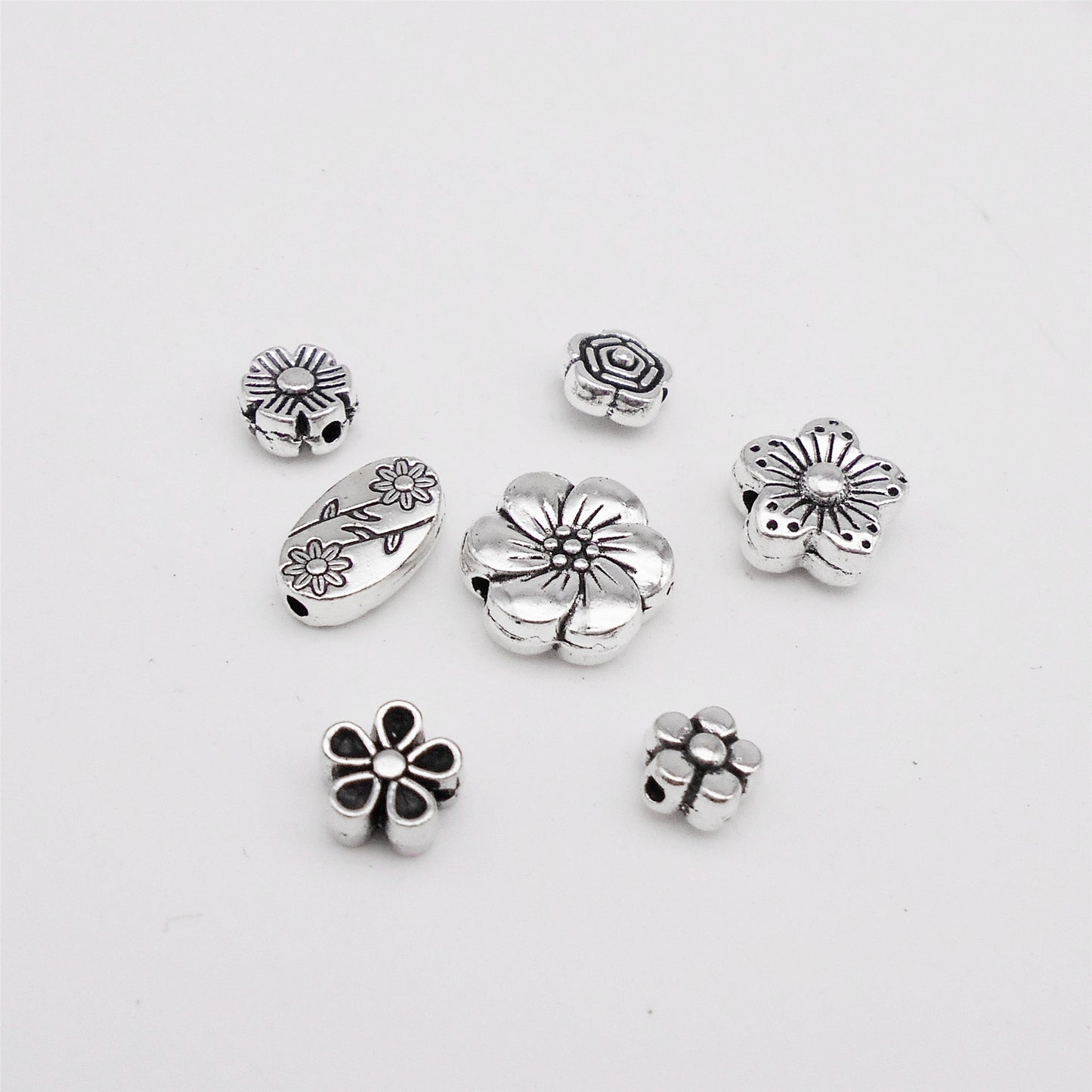 210PCS Mixed Alloy Antique Silver Spacer Beads Bulk Flower Loose Bead for Bracelets Necklaces Earrings Jewelry Making 7 Styles