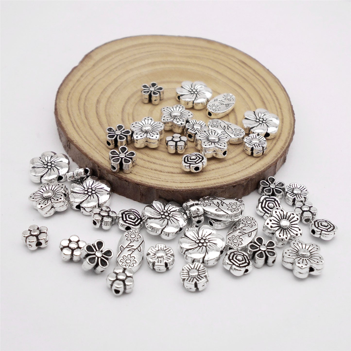 210PCS Mixed Alloy Antique Silver Spacer Beads Bulk Flower Loose Bead for Bracelets Necklaces Earrings Jewelry Making 7 Styles