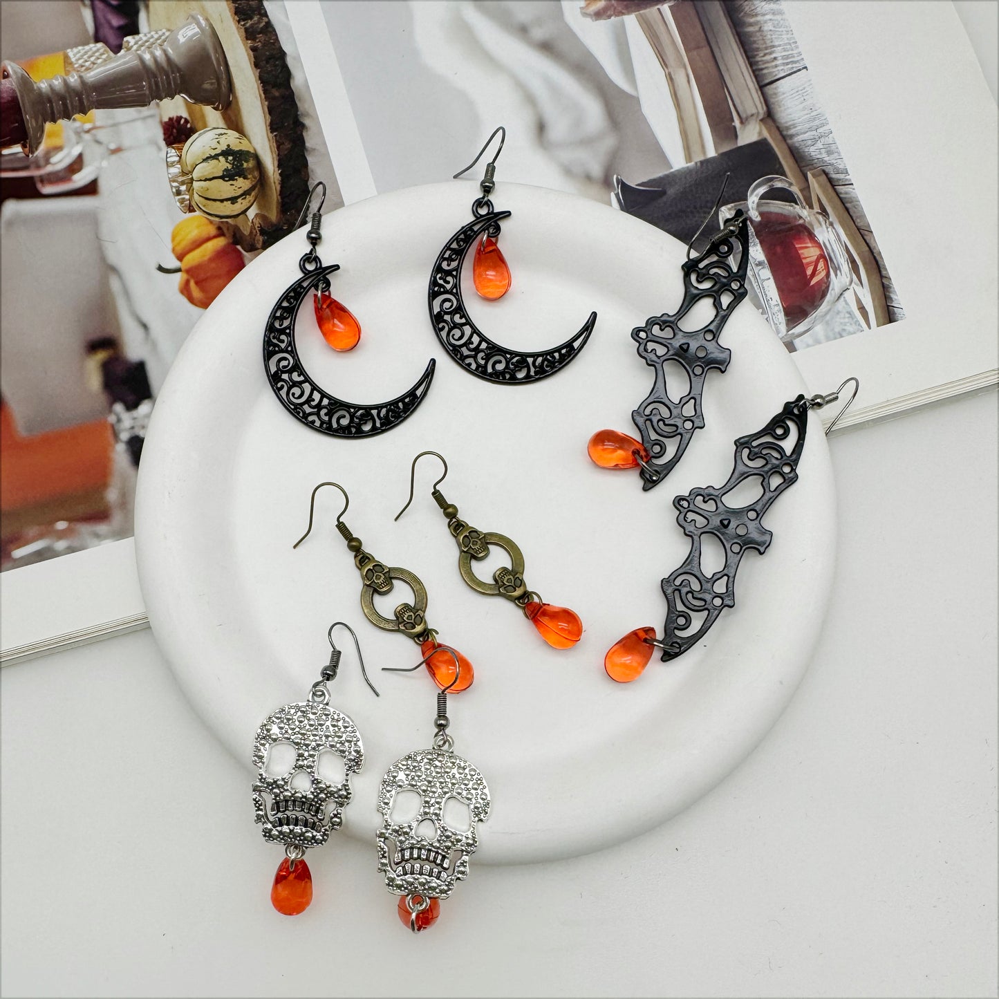 4Pairs Halloween Theme Alloy Earrings Openwork Bat Moon Ghost Head Dangle Hook Earring Women Ladies Hypoallergenic Ear Piercing Jewelry Festival Gift