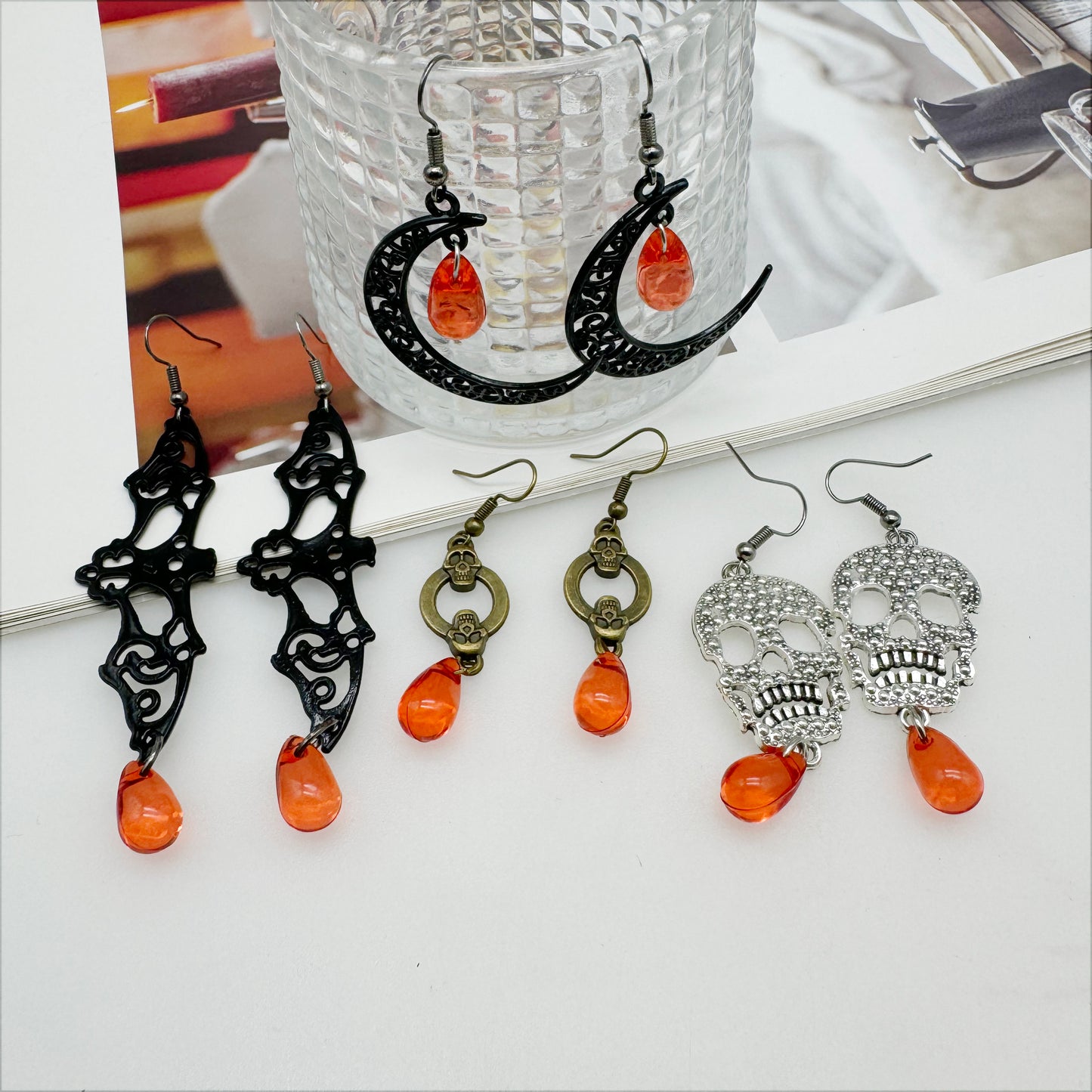 4Pairs Halloween Theme Alloy Earrings Openwork Bat Moon Ghost Head Dangle Hook Earring Women Ladies Hypoallergenic Ear Piercing Jewelry Festival Gift