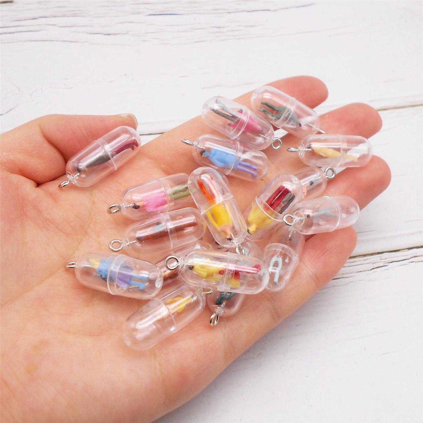 10Pcs 28*11mm, Random Style Plastic Capsule Tiny People Pendant Walking Man Standing Man Designed Charms for Jewelry Accessories DIY Craft Supplies Key Chain Decor