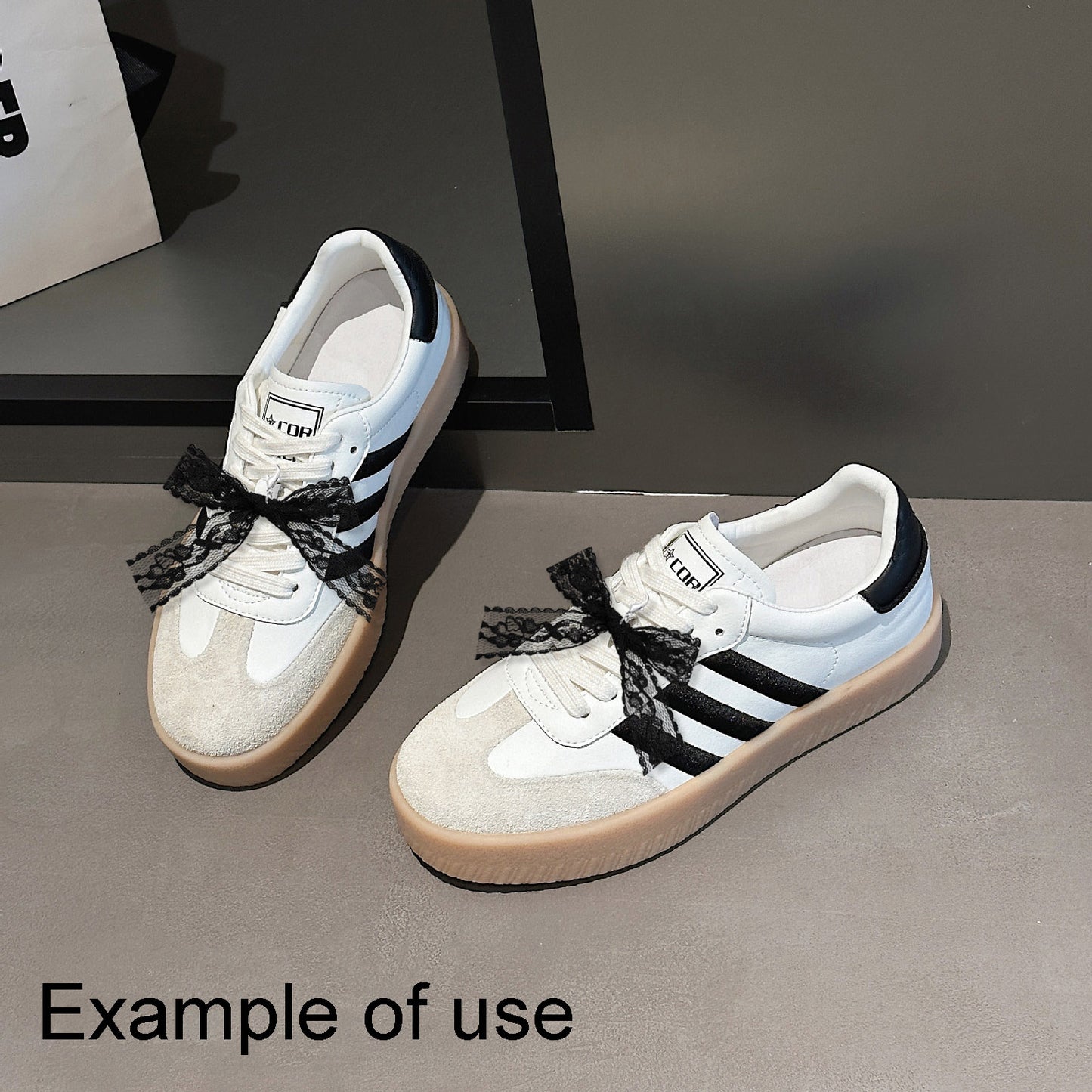 4PCS 75*87mm Handmade Lace Bow Shoe Charms with Lobster Clasp, Delicate Ribbon Bowknot Pendants Wedding Dress Accessories, Women Bags Clothes Purses Hanging Decor, Crafts Supplies