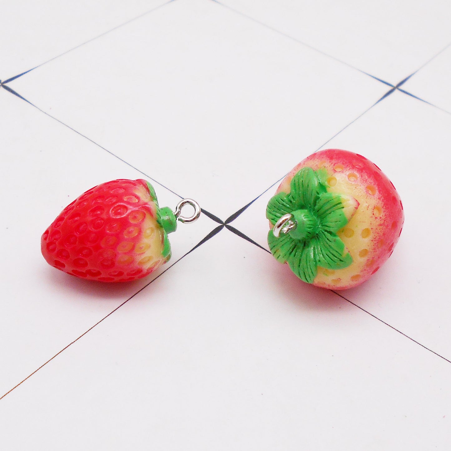 1 Piece Acrylic 3D Strawberry Charms Red Fruit Pendants for DIY Crafts Jewelry Making Accessories Keyring Keychain Decor