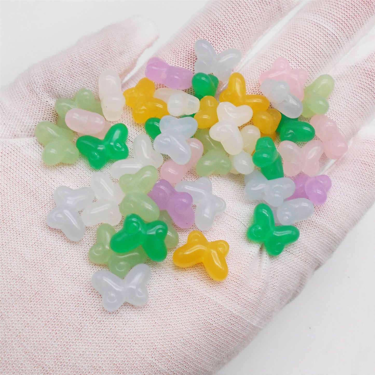 50pcs 14*10mm Multi-color Bow Beads 1.5mm Hole Plastic Bowknot Spacer Loose Beads for Bracelet Necklace Earring Jewelry Making Accessories DIY Crafts Supplies