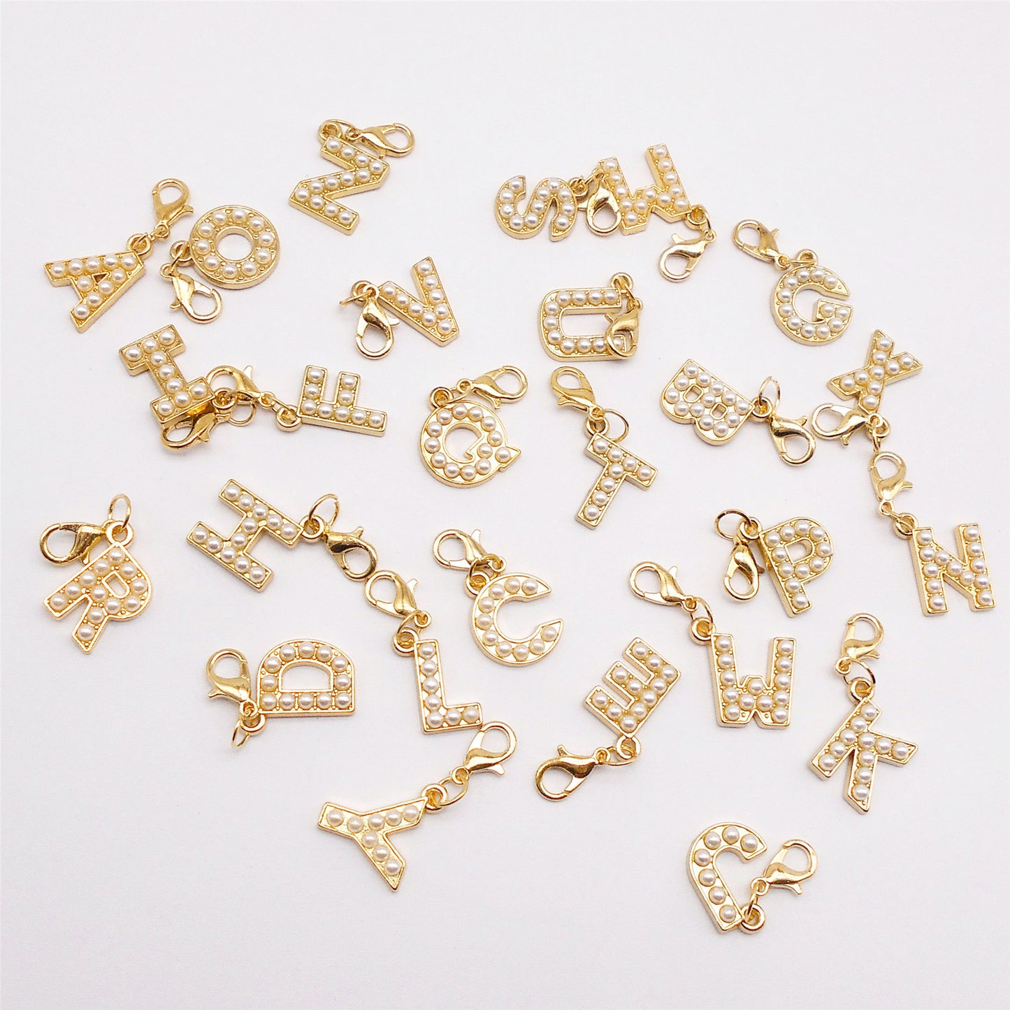 1/26pcs Alphabet A-Z Letters Charms Faux Pearl Embellished Alloy Pendants for Jewelry Making Accessories Ladies Bags Clothes Shoes DIY Crafts Decor